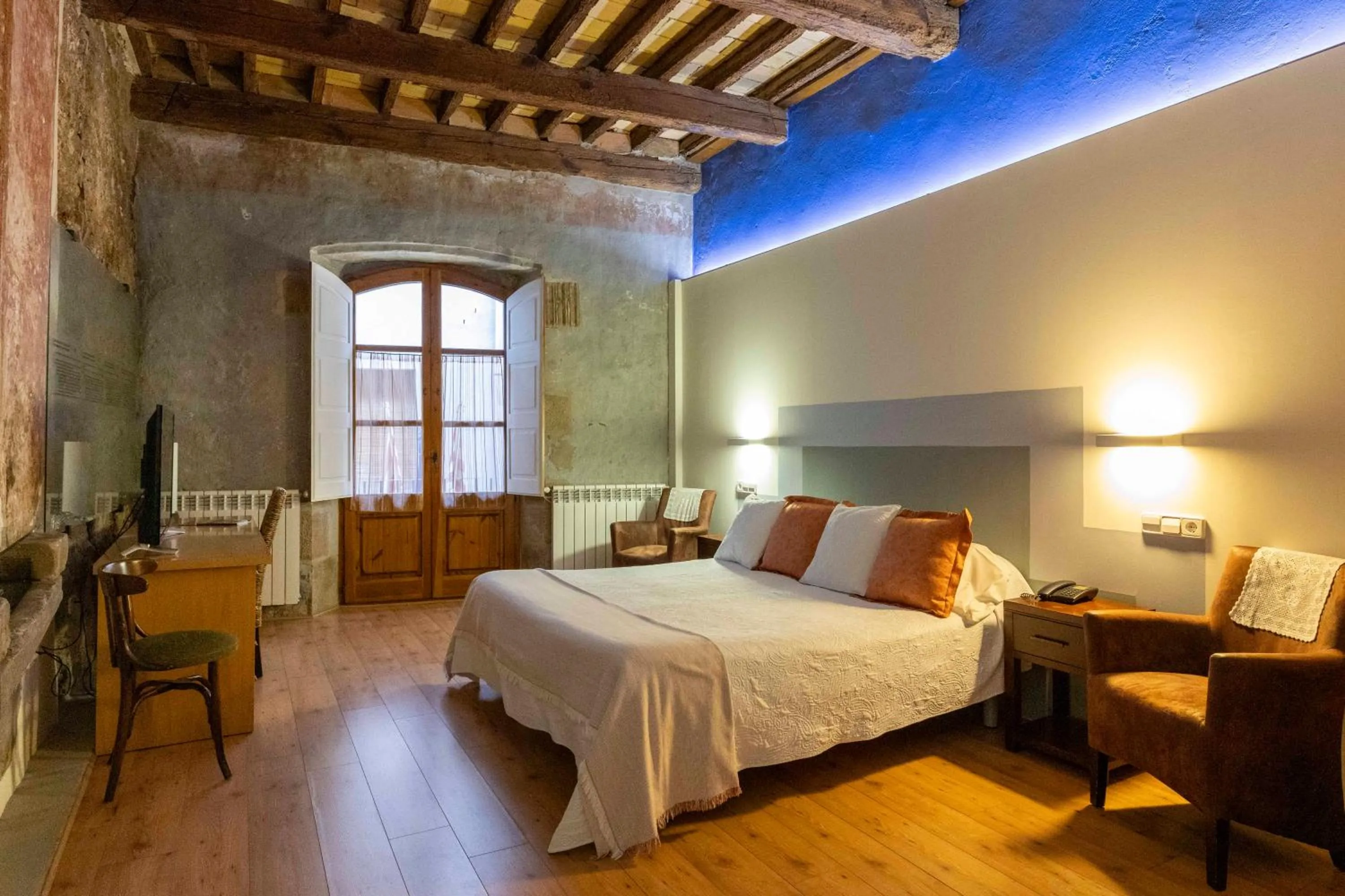 Photo of the whole room, Bed in Hotel La Freixera