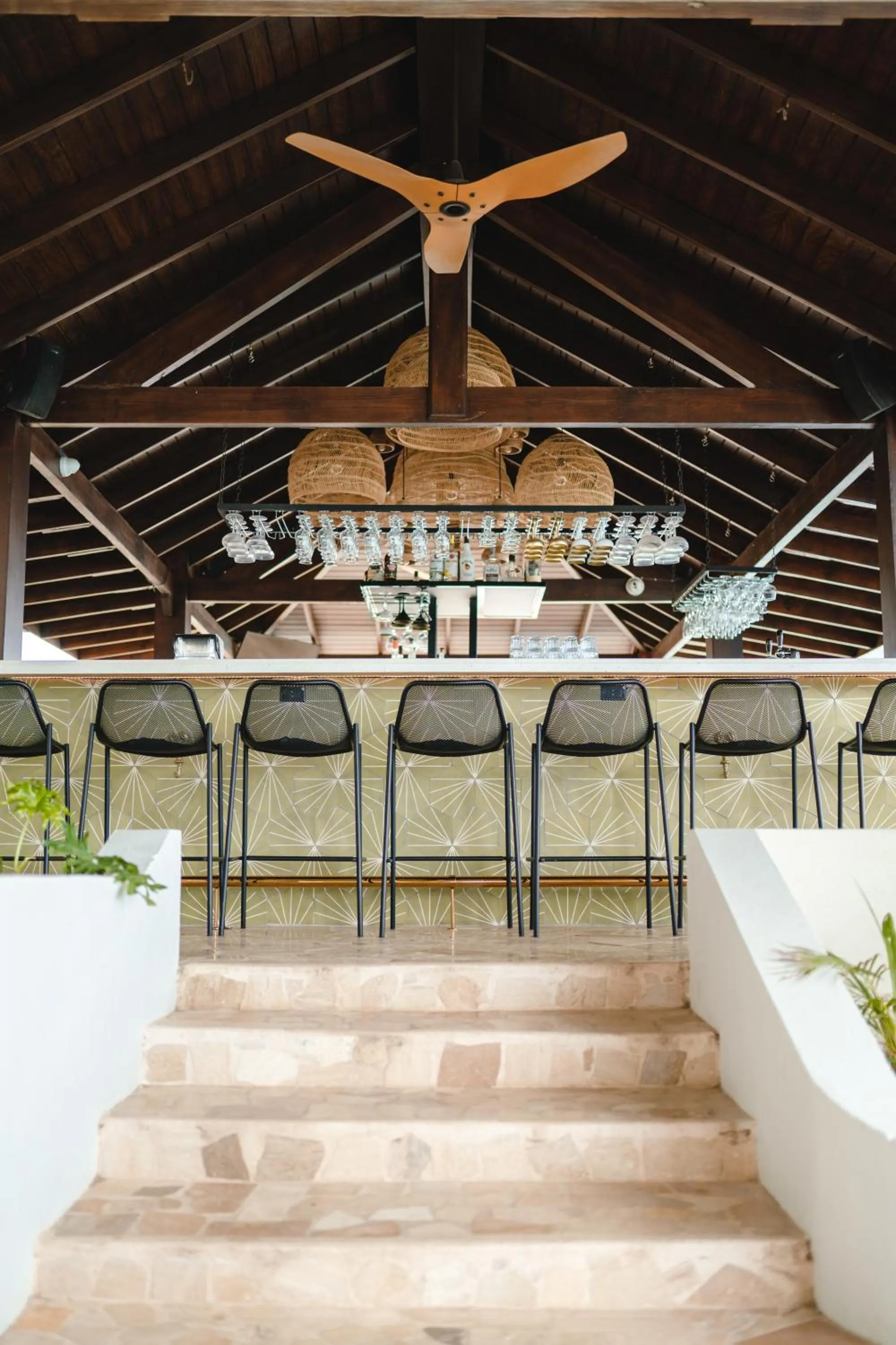 Lounge or bar in Captain Don's Habitat