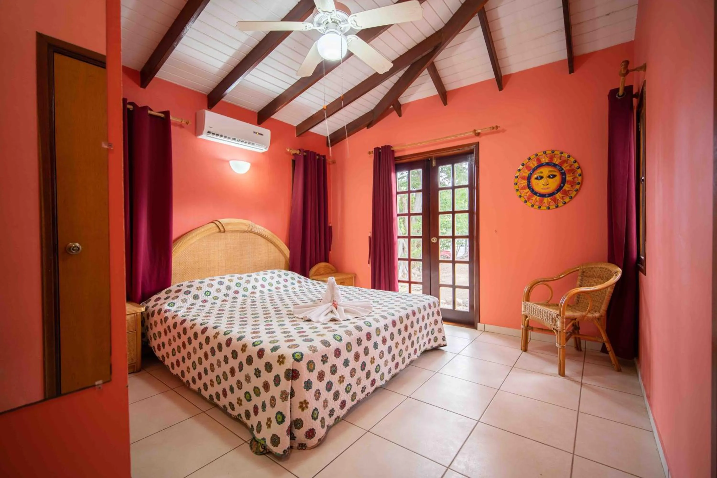 Bed in Captain Don's Habitat