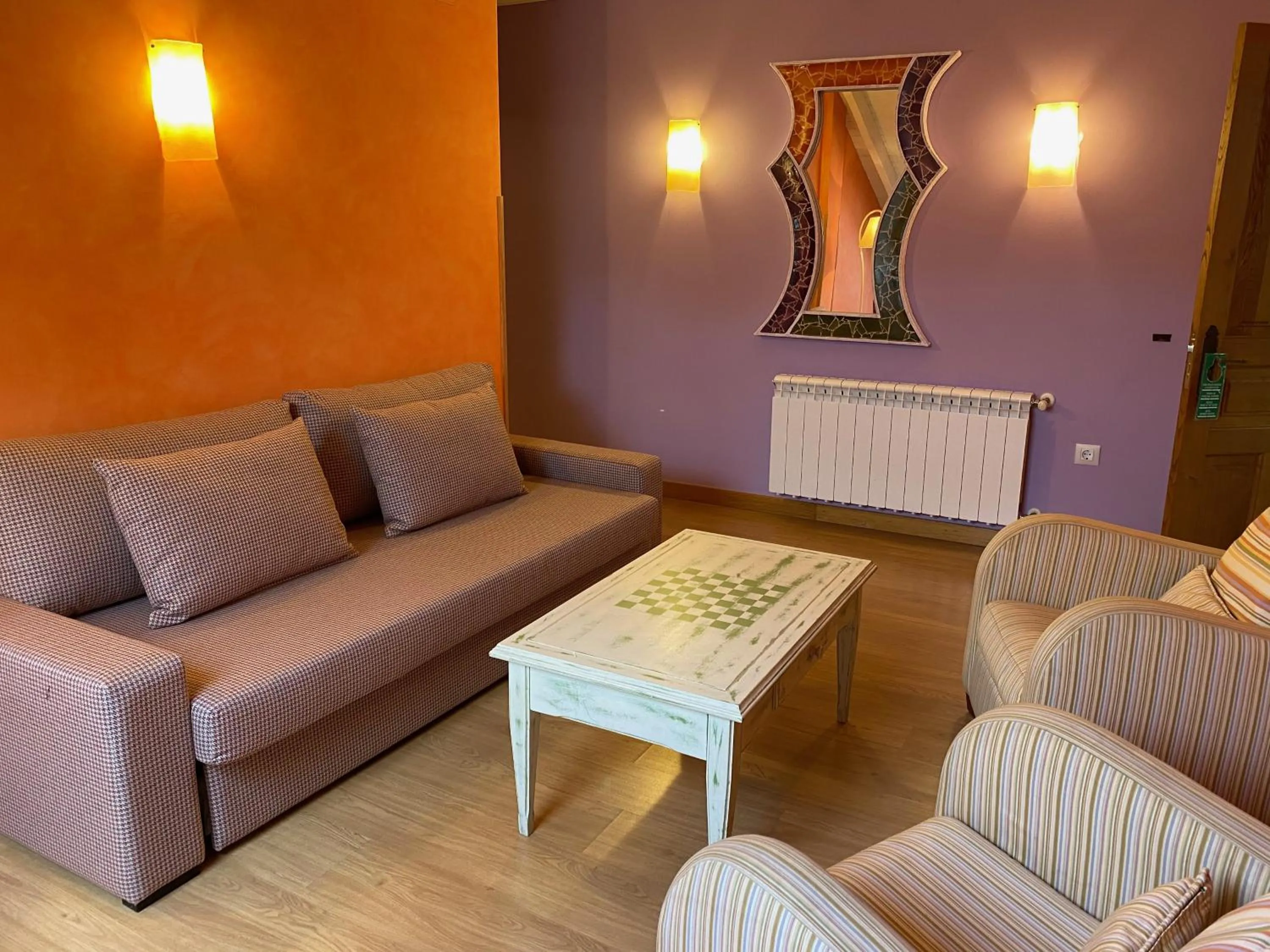 Seating area in Posada El Corcal de Liébana