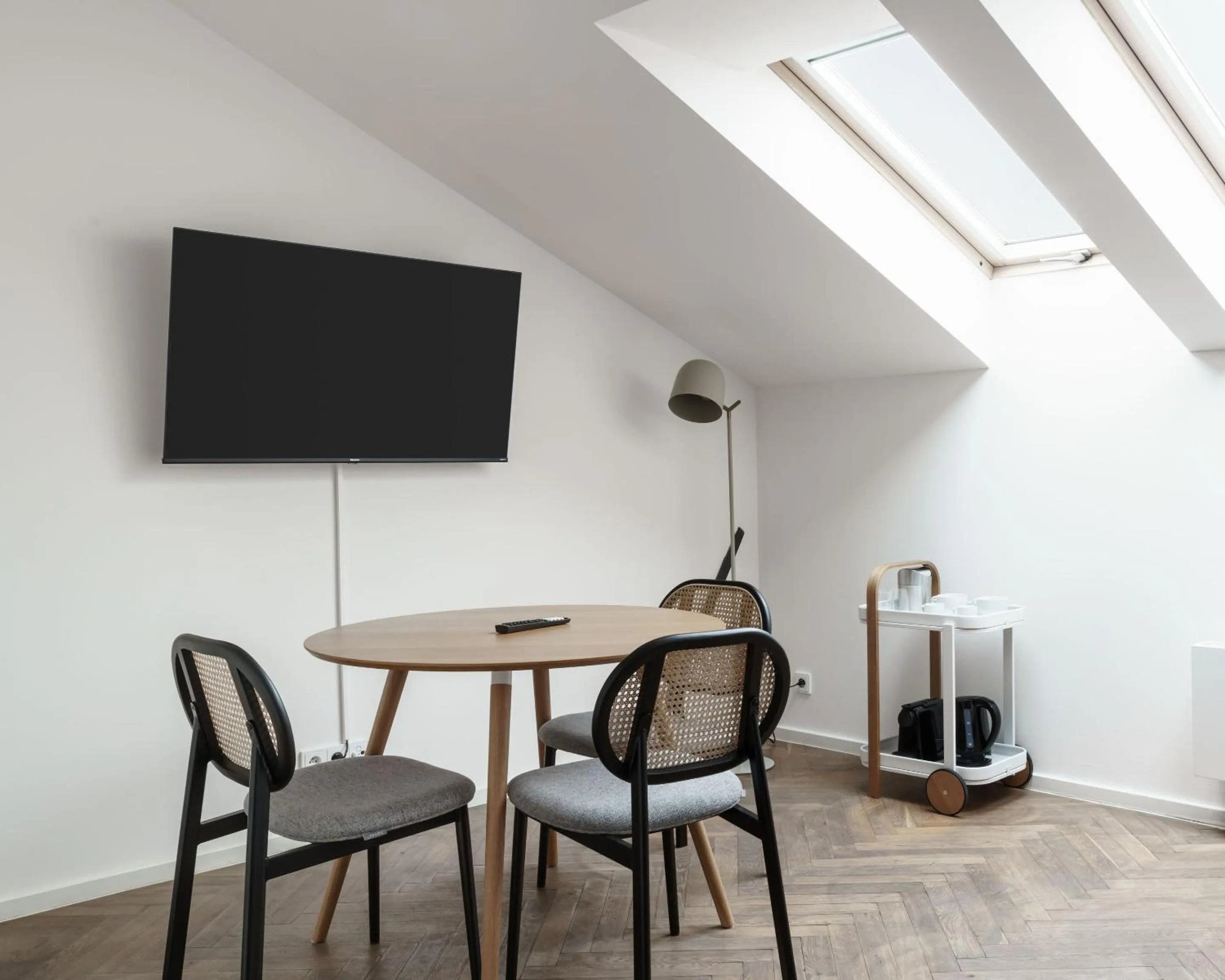 TV and multimedia in Limehome Prague Halkova