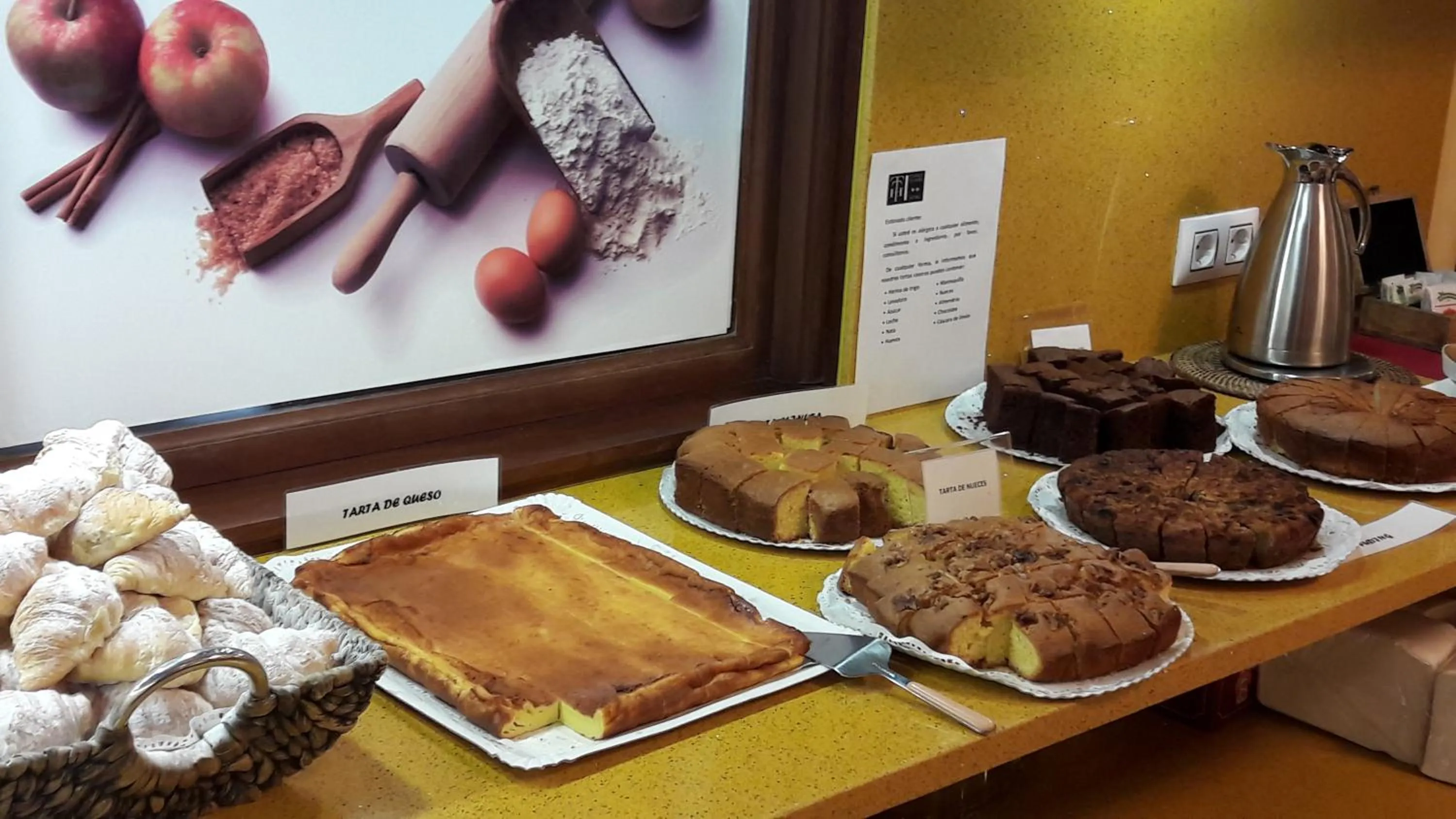 Buffet breakfast in Hotel Torres Touriño