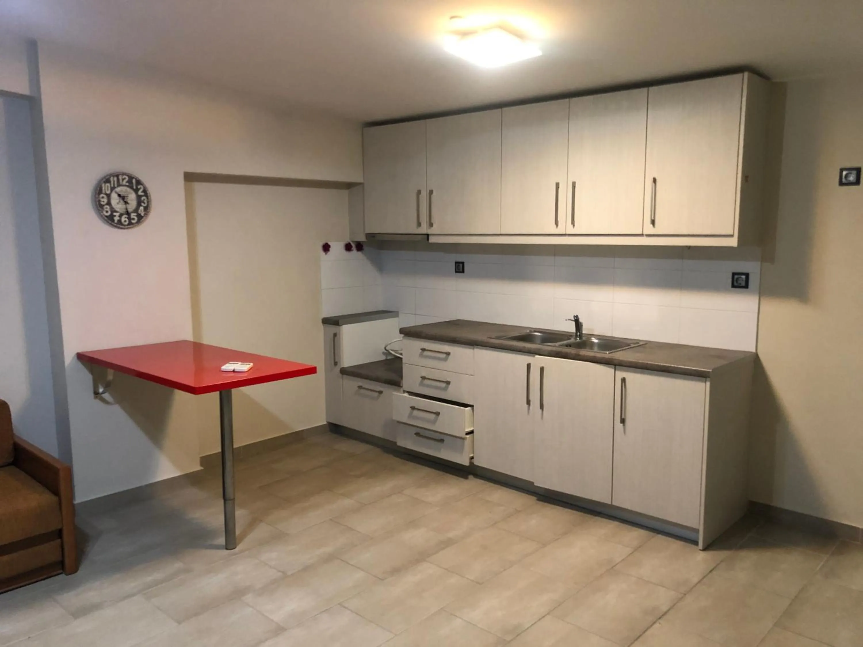 Kitchen or kitchenette in roomotel