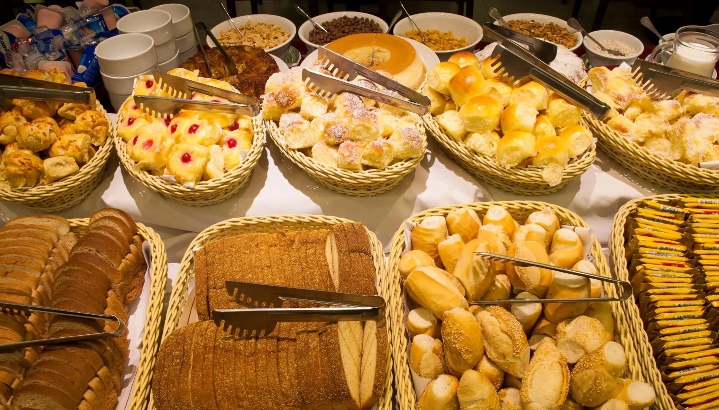 Continental breakfast in Hotel Atlântico Travel Copacabana