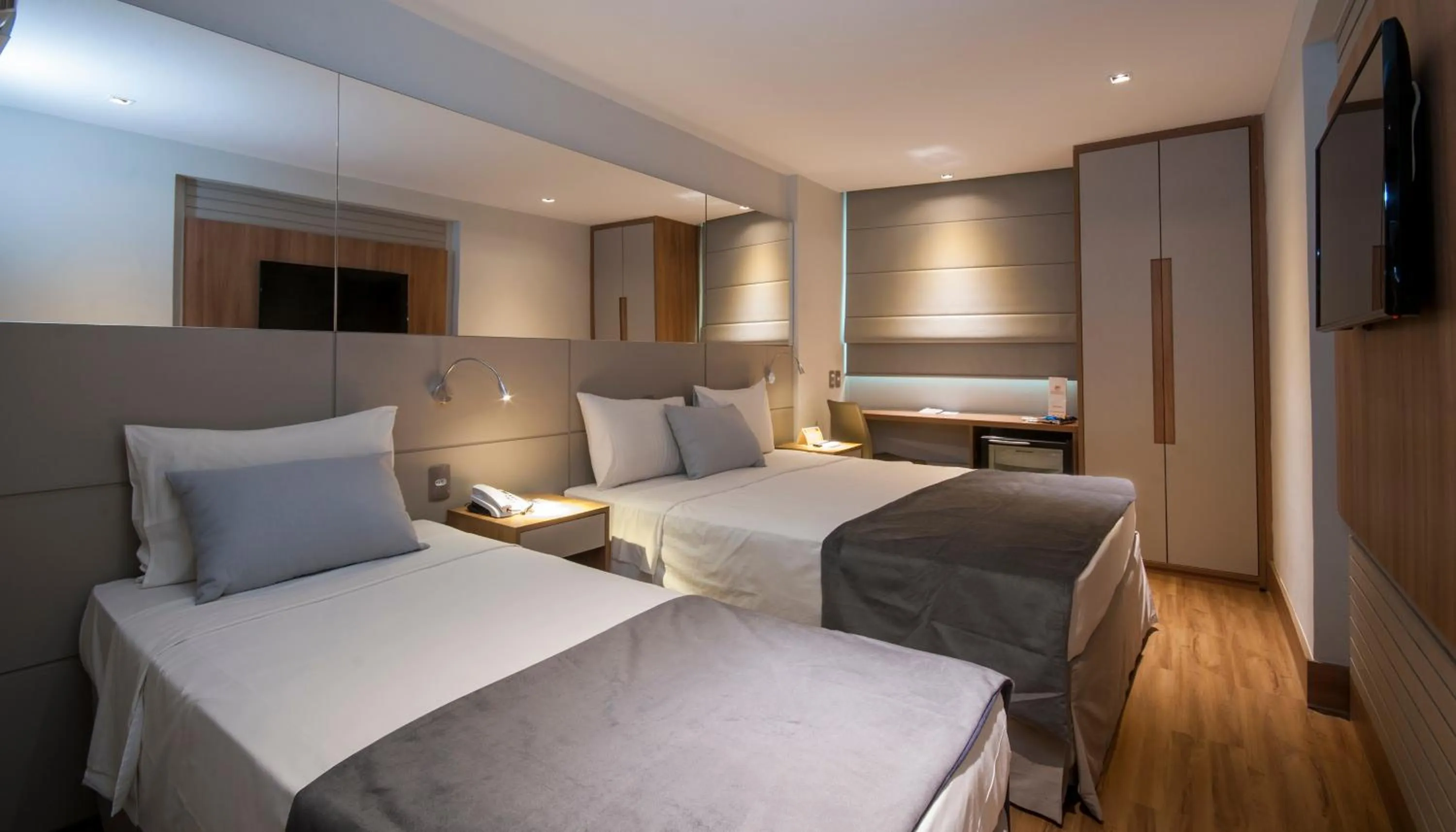 Bedroom, Bed in Hotel Atlântico Travel Copacabana