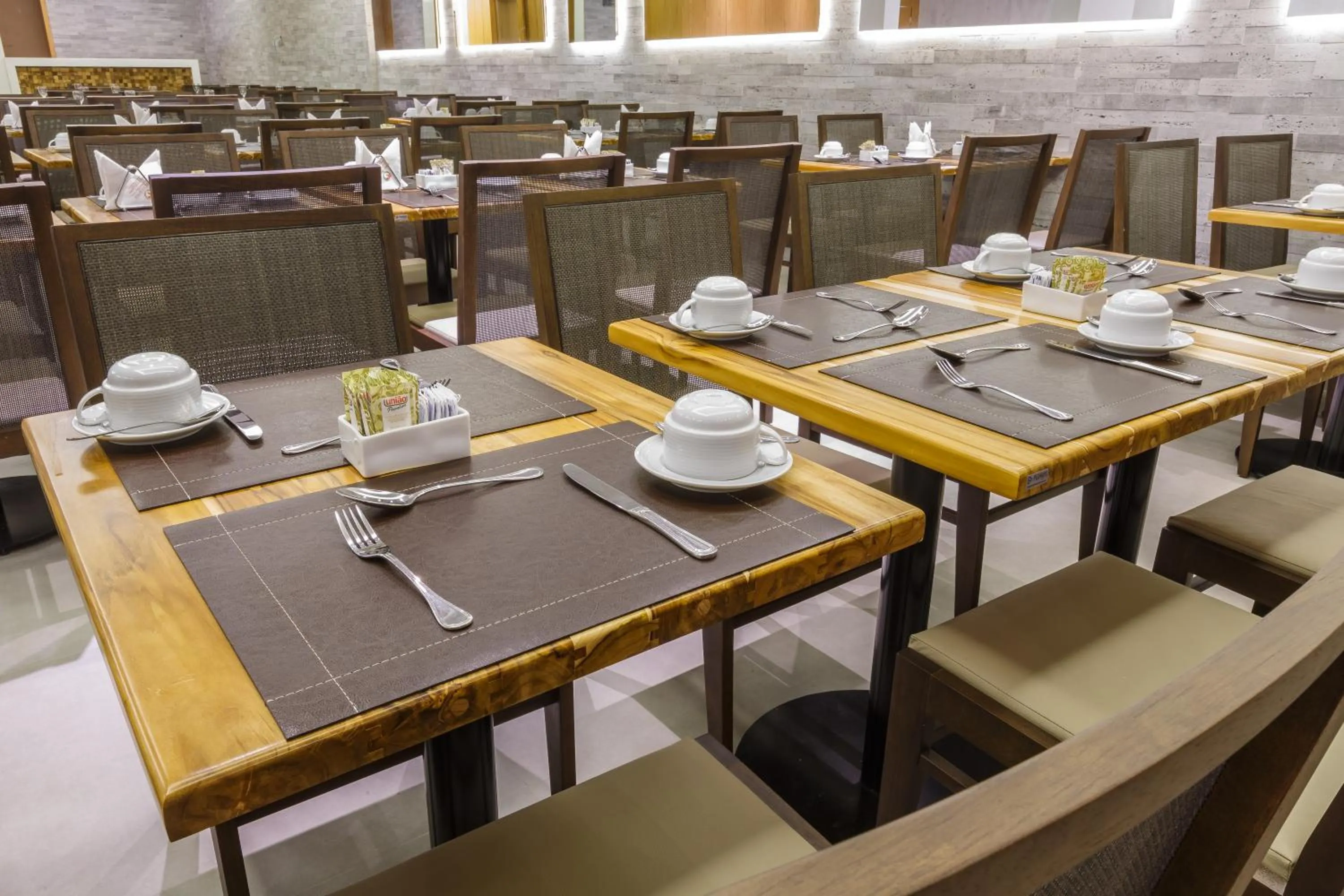 Restaurant/places to eat in Hotel Atlântico Travel Copacabana