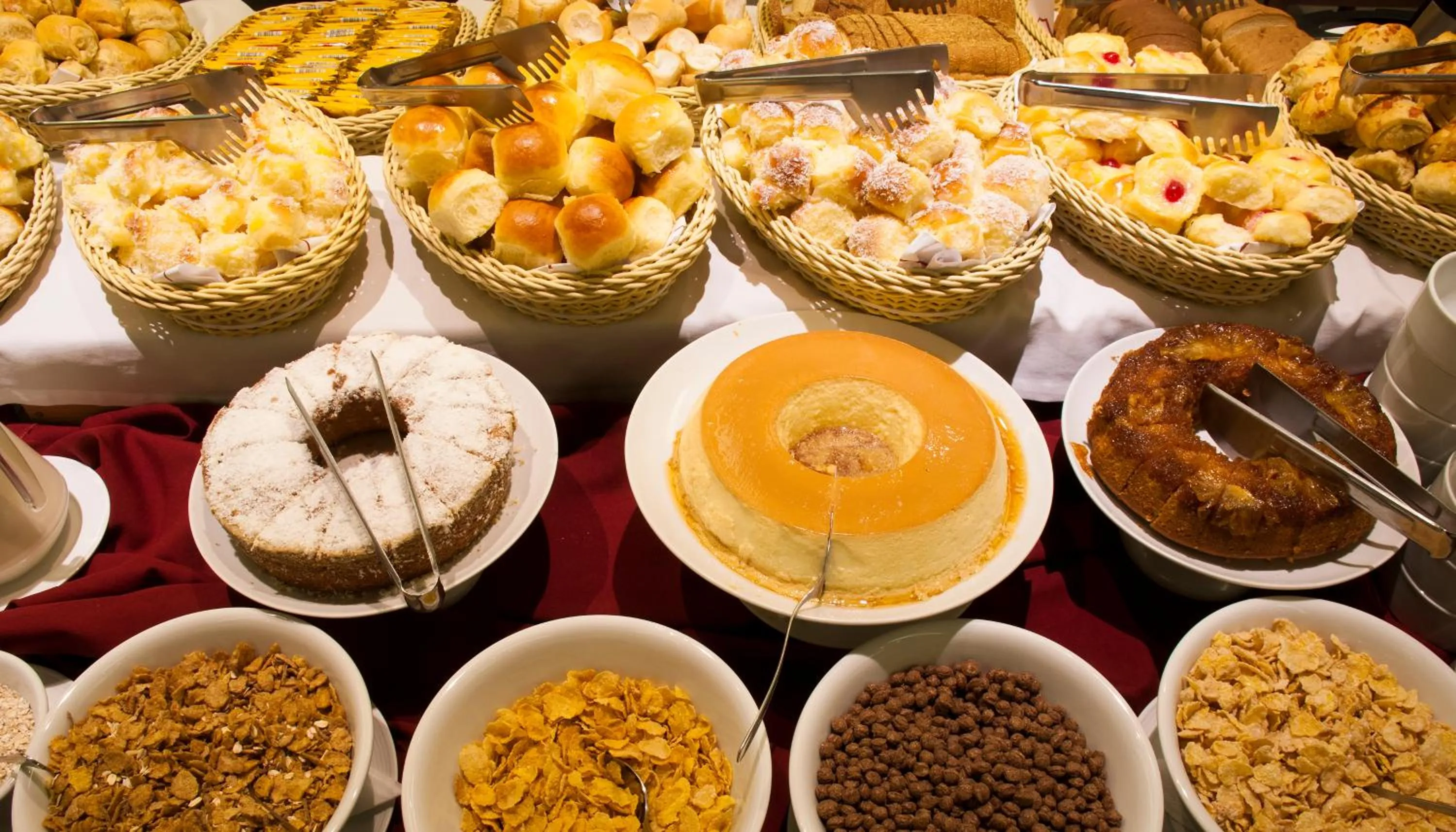 Continental breakfast in Hotel Atlântico Travel Copacabana