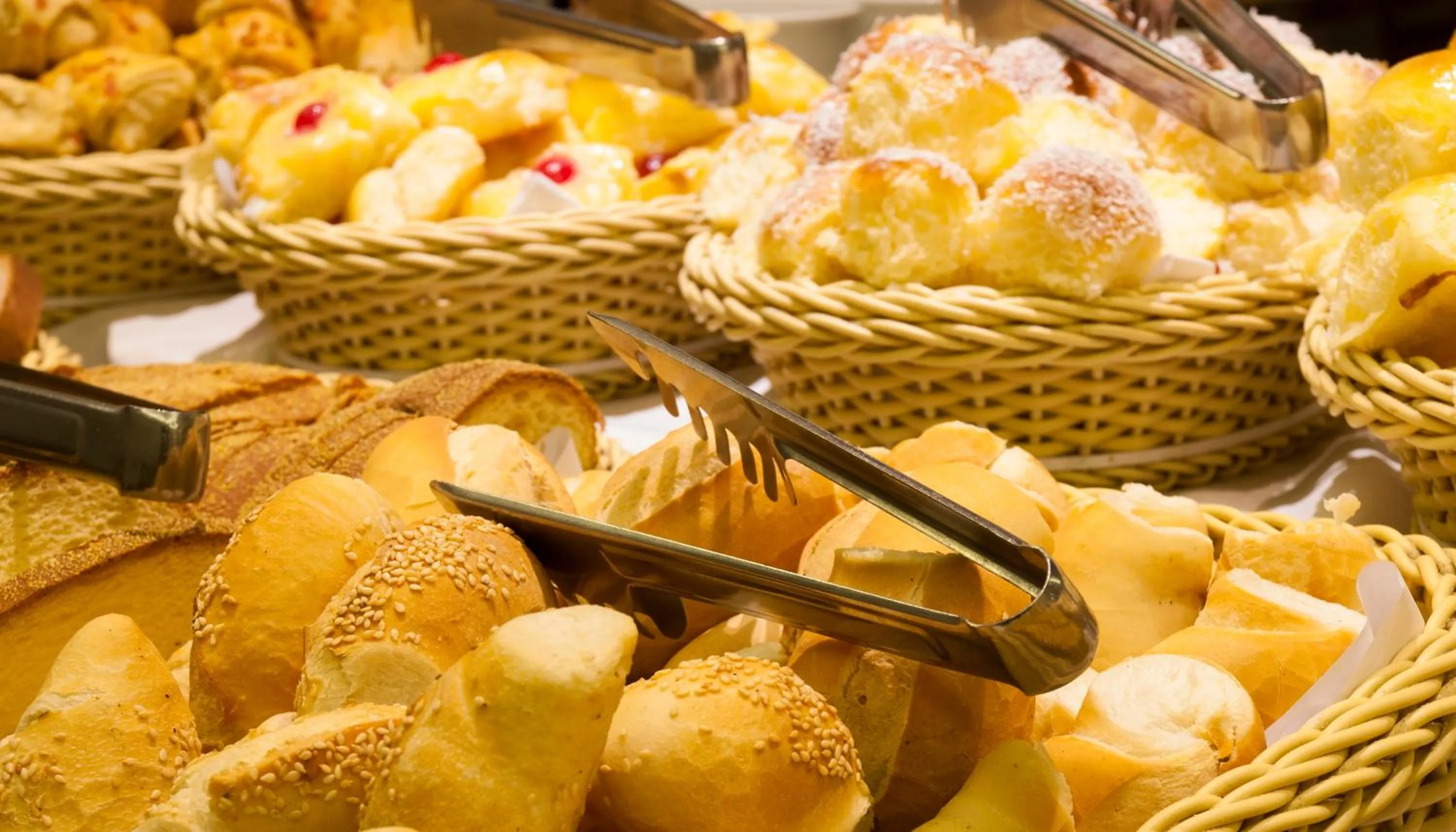 Continental breakfast in Hotel Atlântico Travel Copacabana