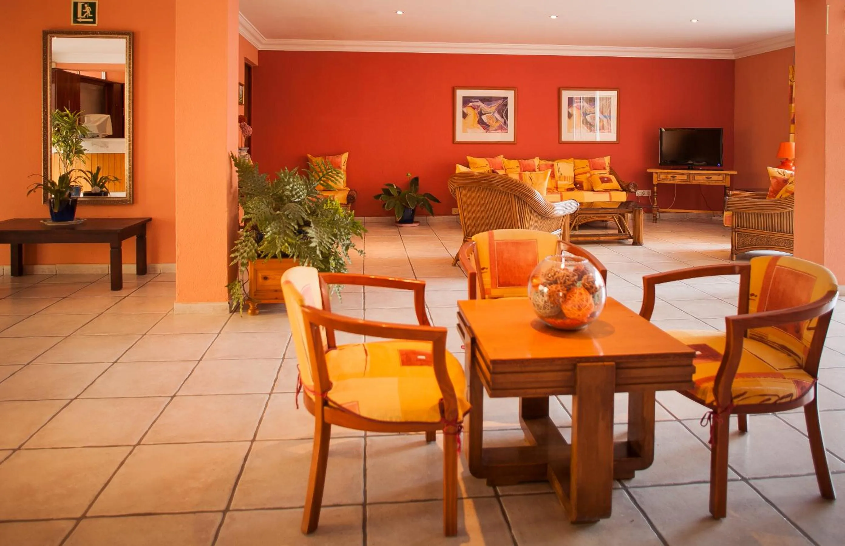 Lobby or reception in Apartamentos Amazonas