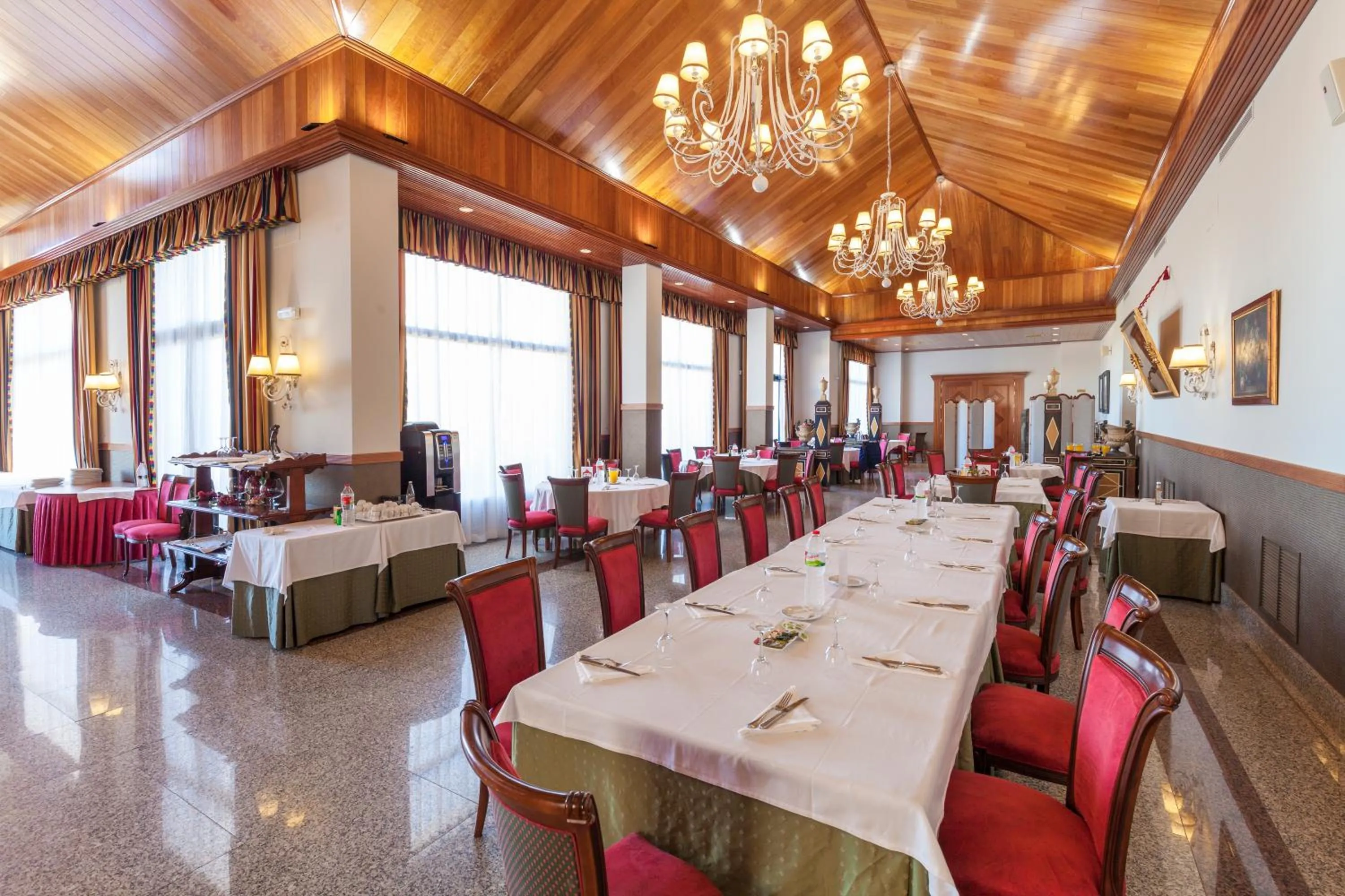 Lounge or bar in Hotel Golf Campoamor