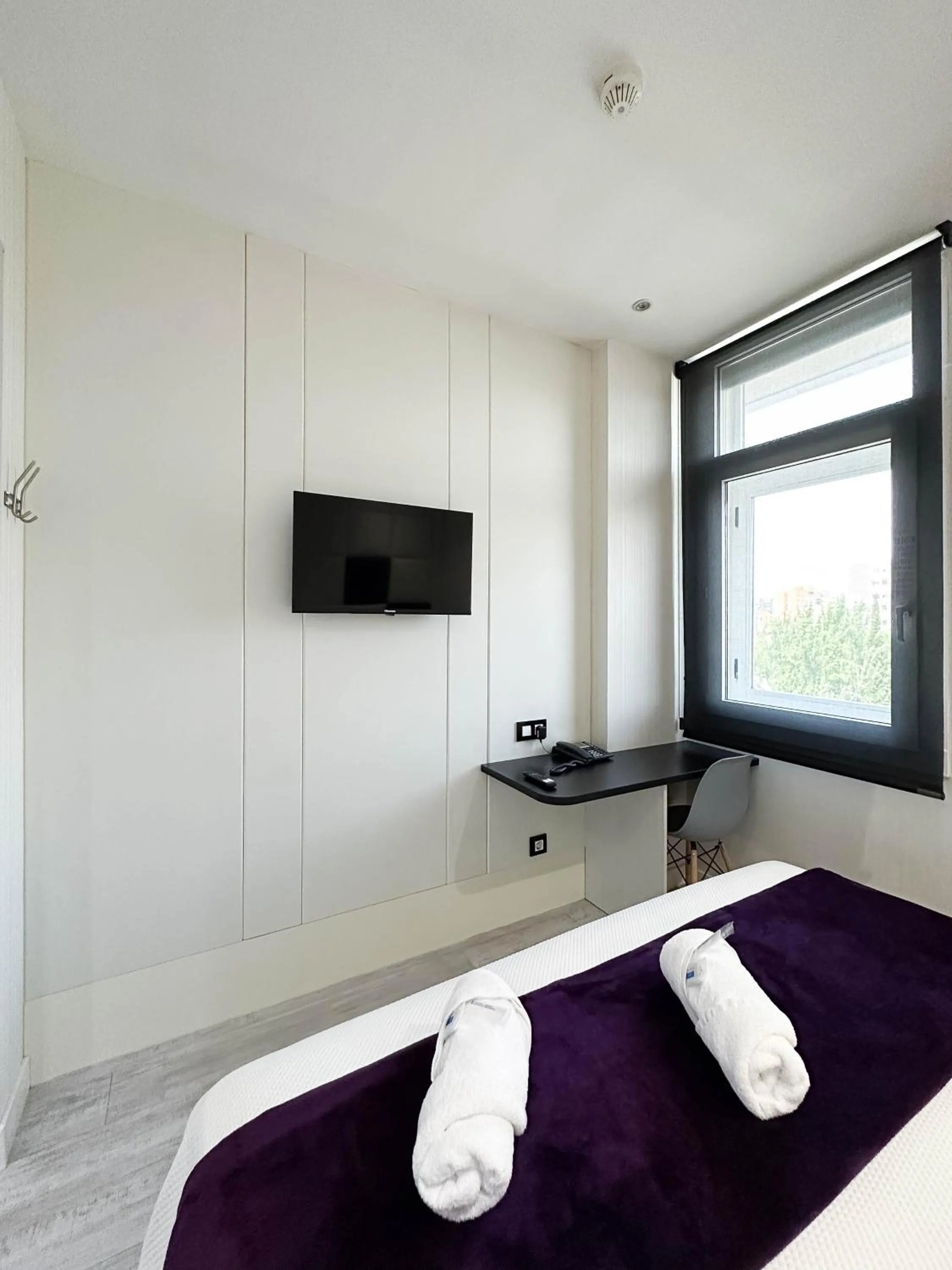 Bed in Hoteles Urbanos N Avenida de España