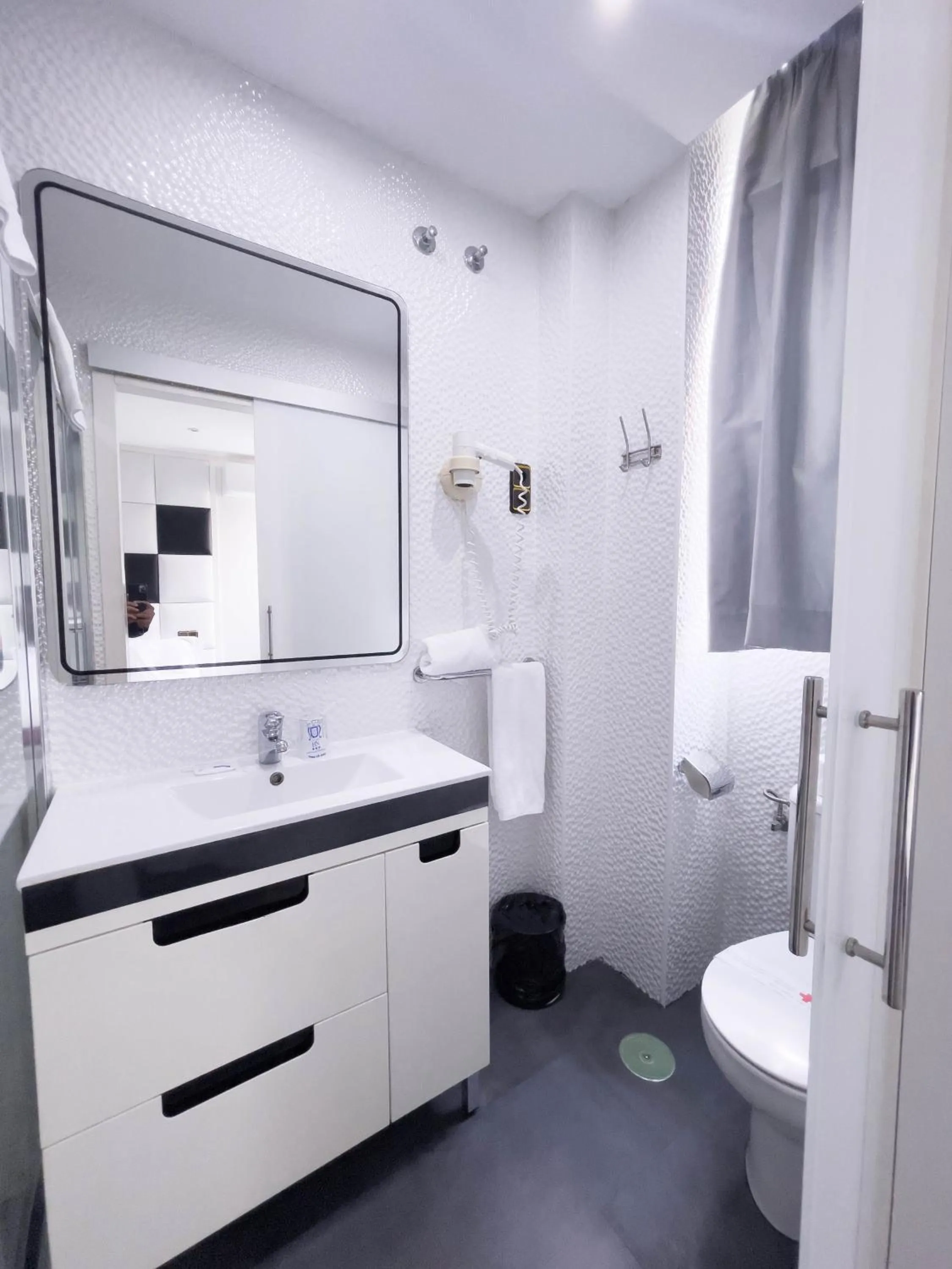 Bathroom in Hoteles Urbanos N Avenida de España