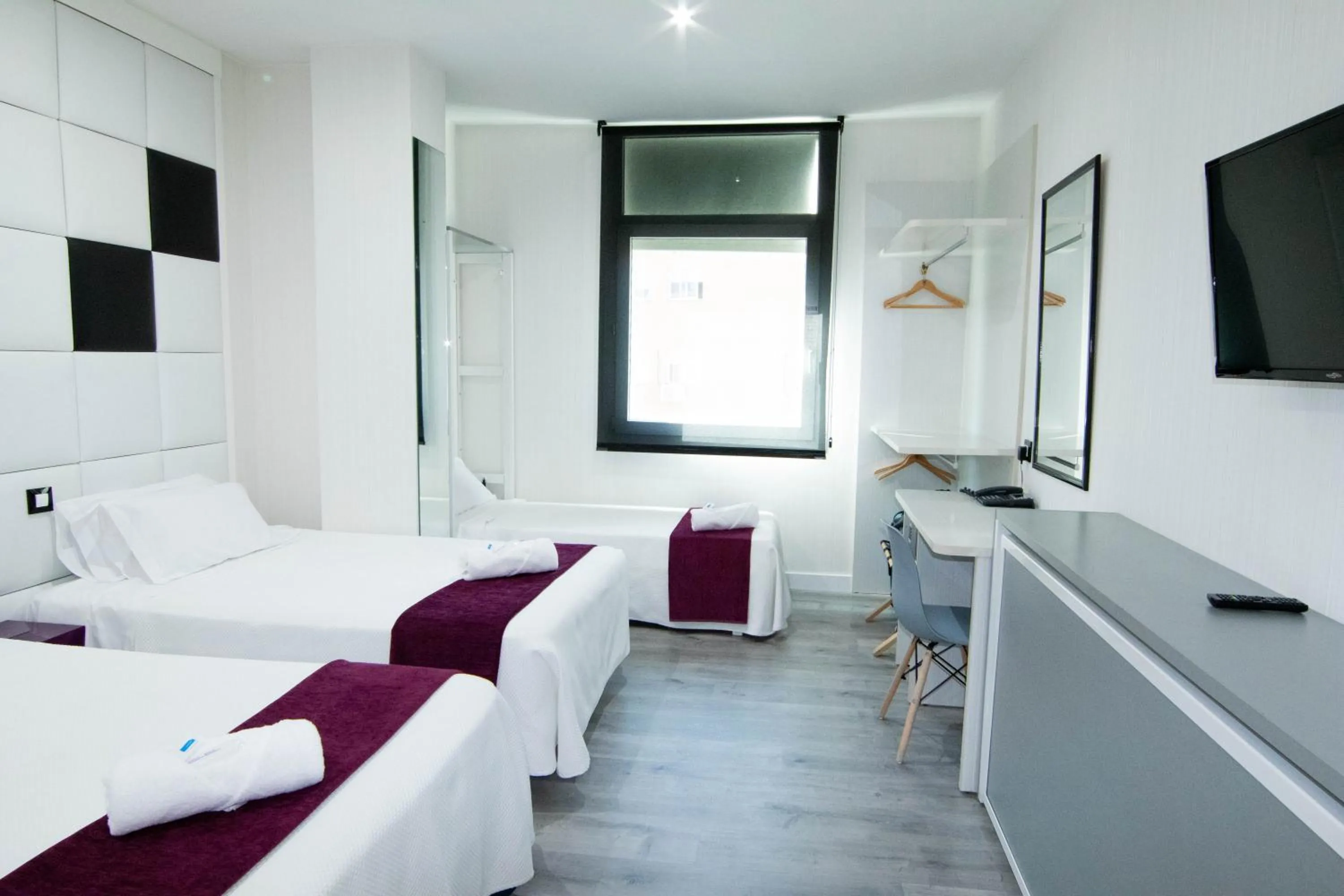 Bed in Hoteles Urbanos N Avenida de España