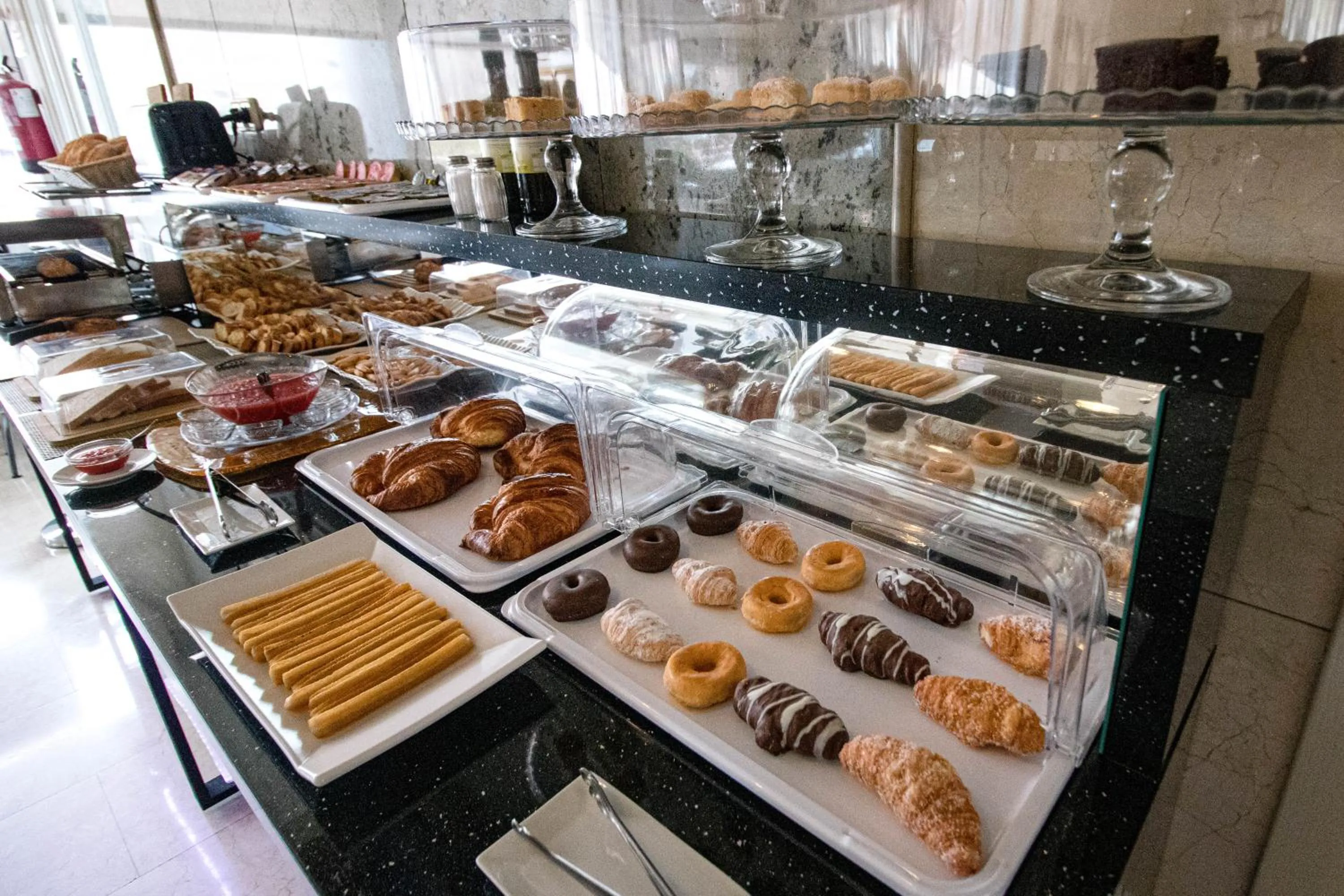 Breakfast in Hoteles Urbanos N Avenida de España