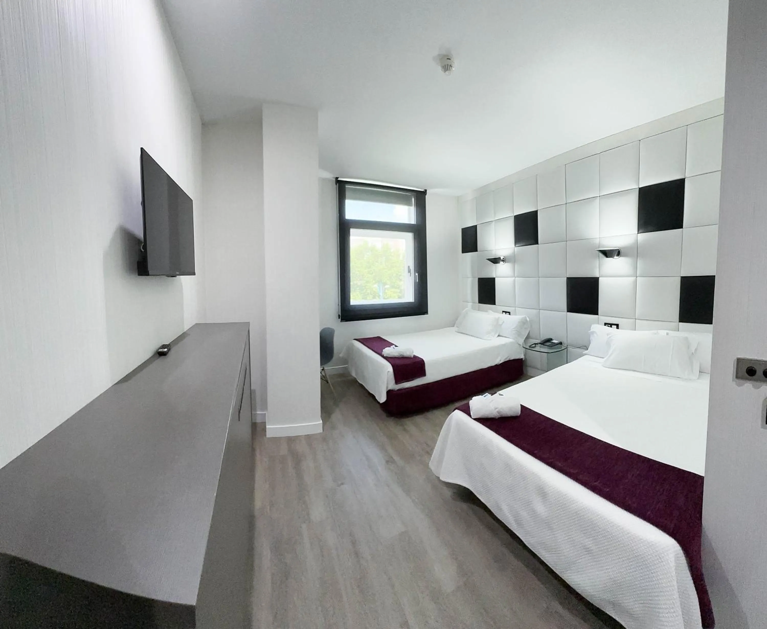 Bed in Hoteles Urbanos N Avenida de España