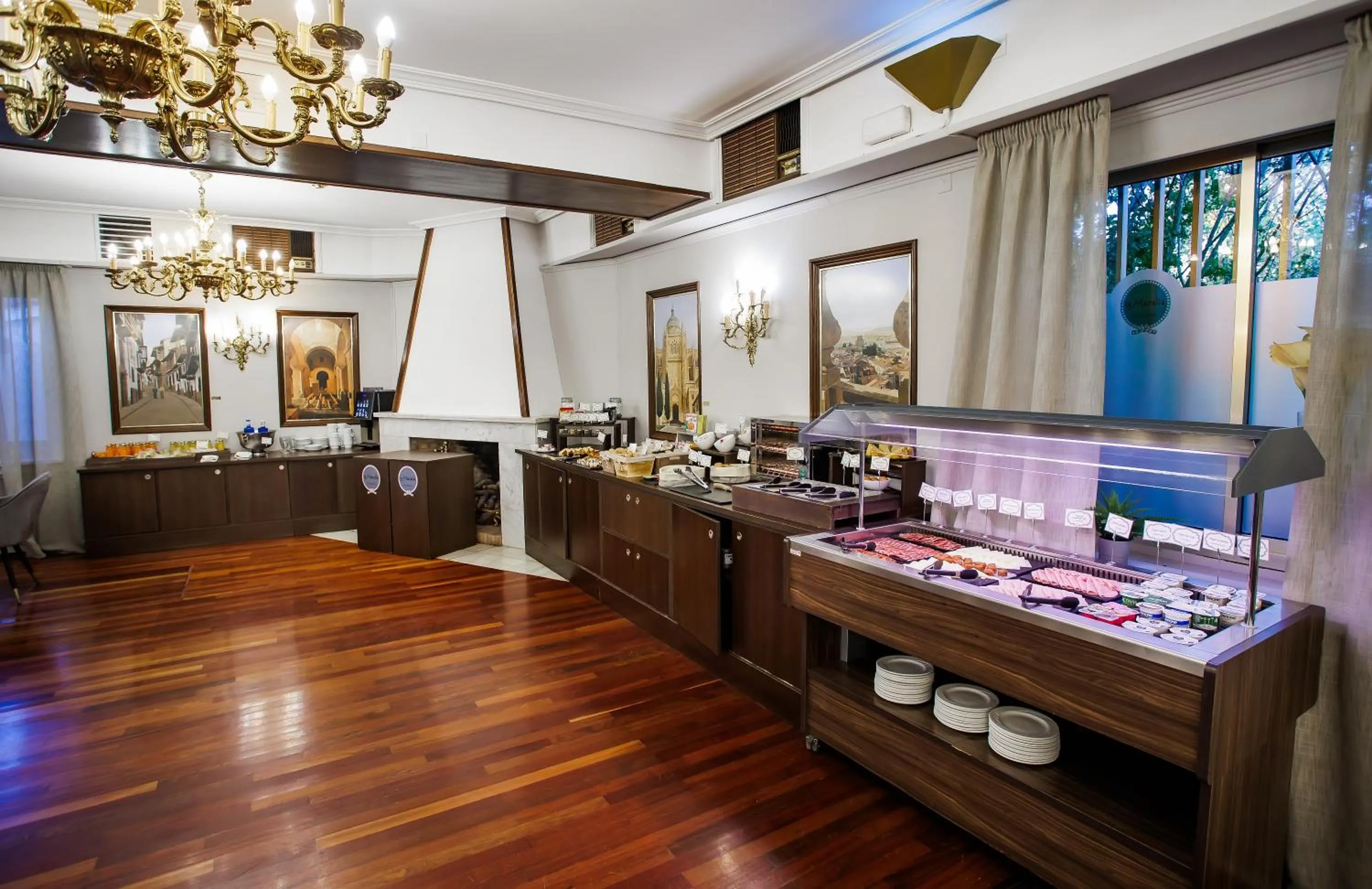 Buffet breakfast in Hotel Conde Rodrigo II by eme hoteles