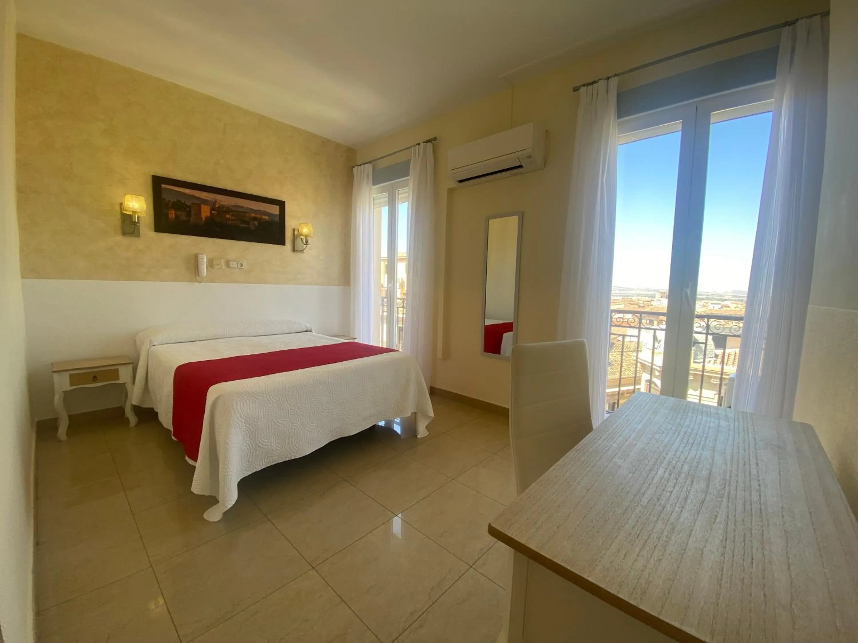 Bed in Hostal Sonia Granada