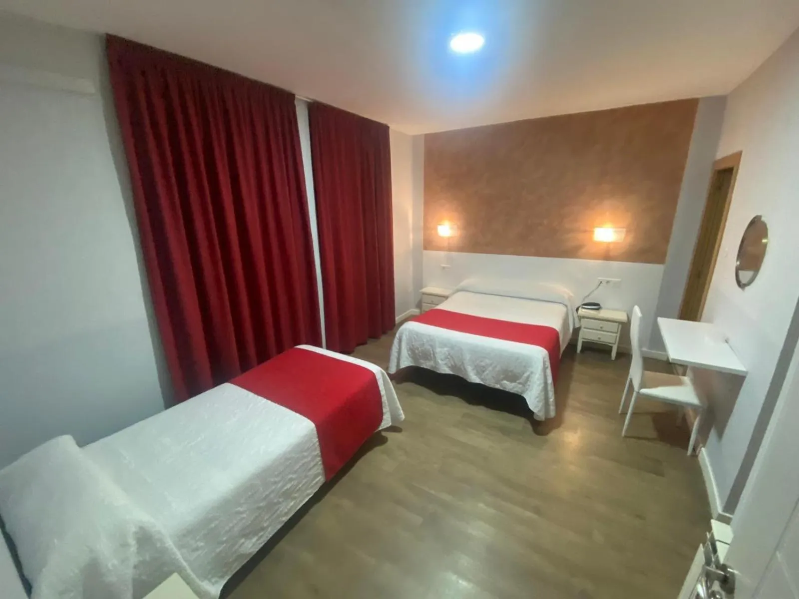 Bed in Hostal Sonia Granada