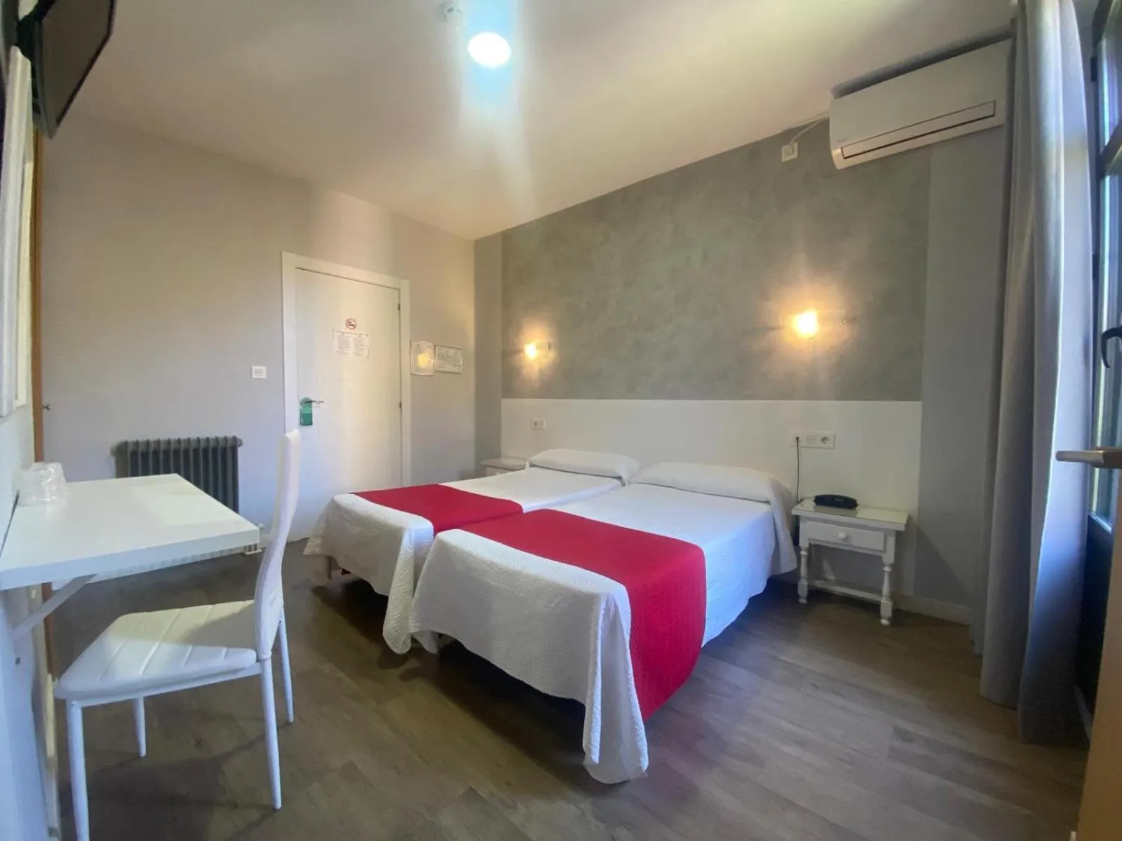 Bed in Hostal Sonia Granada