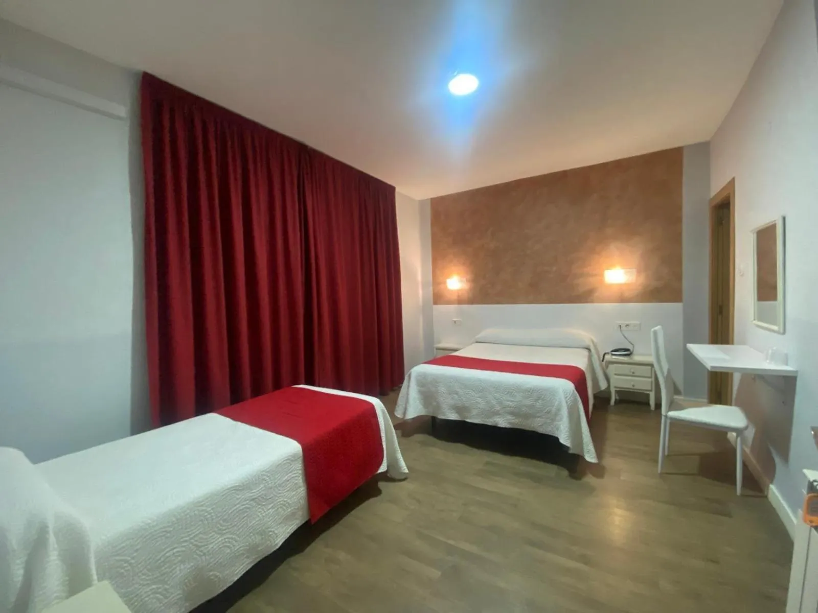 Bed in Hostal Sonia Granada