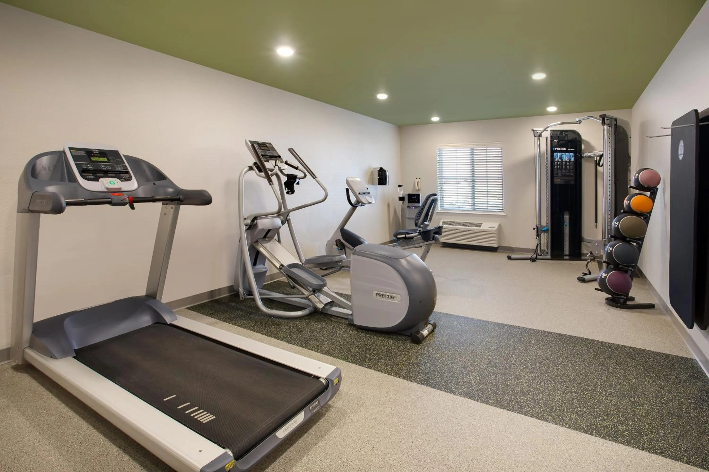 Fitness centre/facilities in WoodSpring Suites Baltimore White Marsh - Nottingham