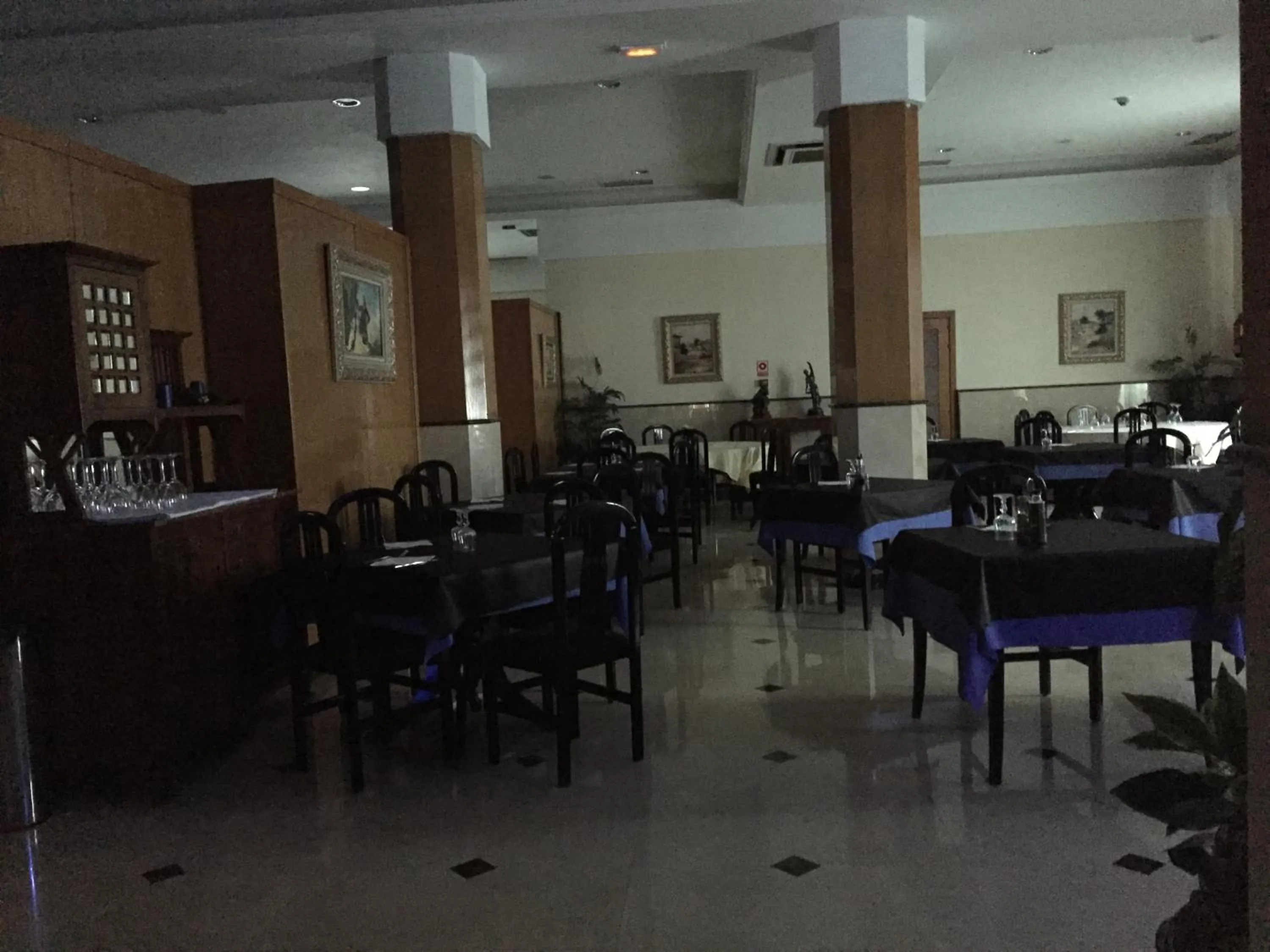 Restaurant/places to eat in Hotel Ciudad de Fuenlabrada