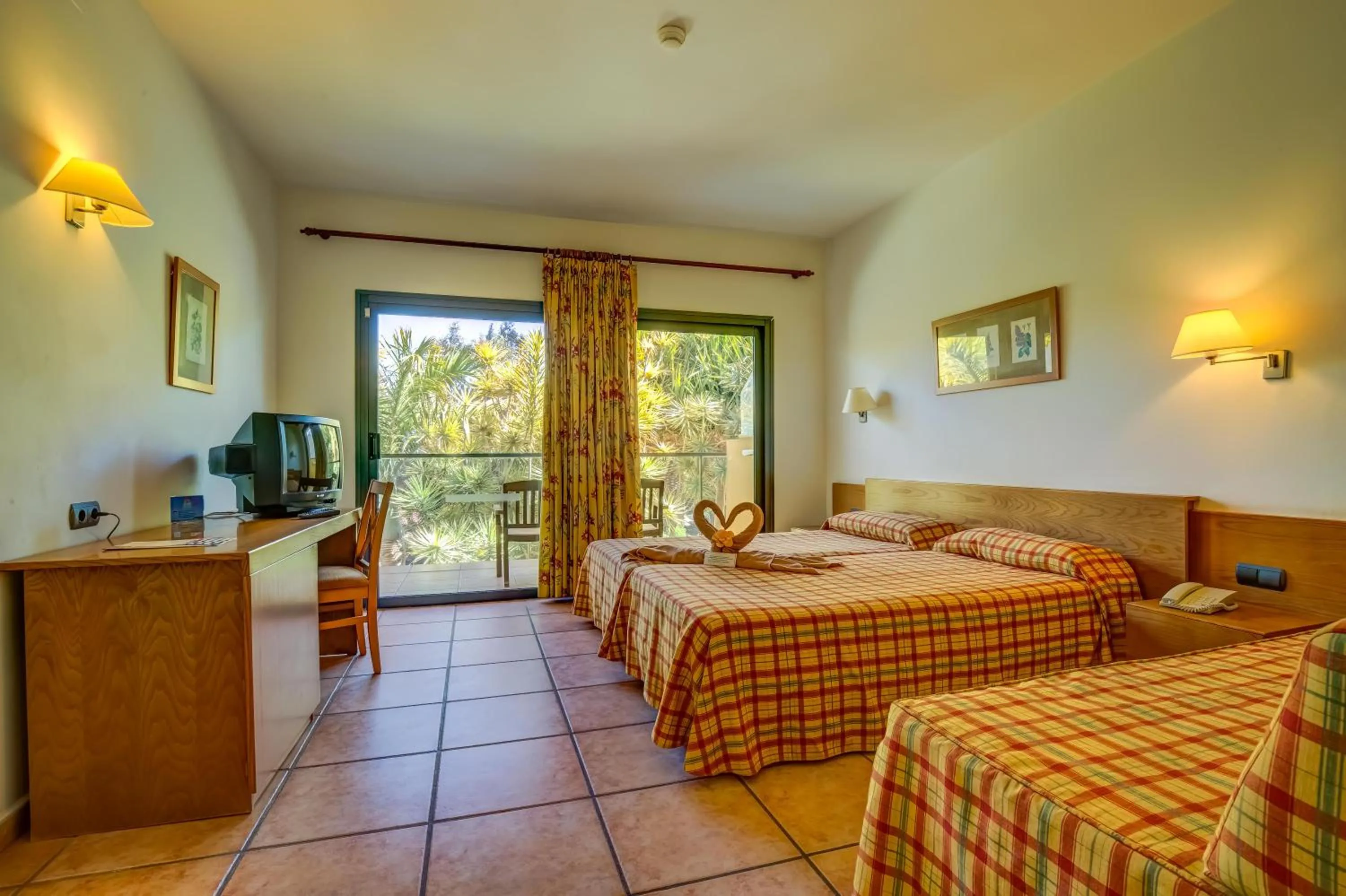 Bedroom, Bed in SBH Club Paraiso Playa