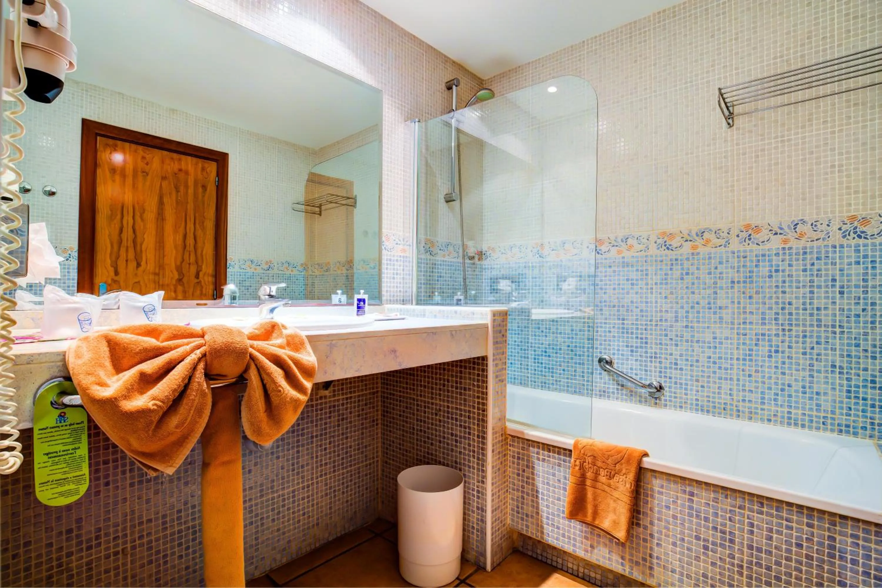 Bathroom in SBH Club Paraiso Playa