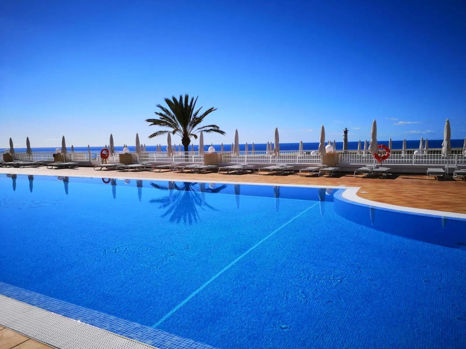 Swimming pool in SBH Maxorata Resort