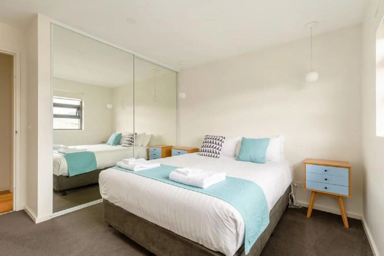 Bed in Kangaroo Bay Apartments