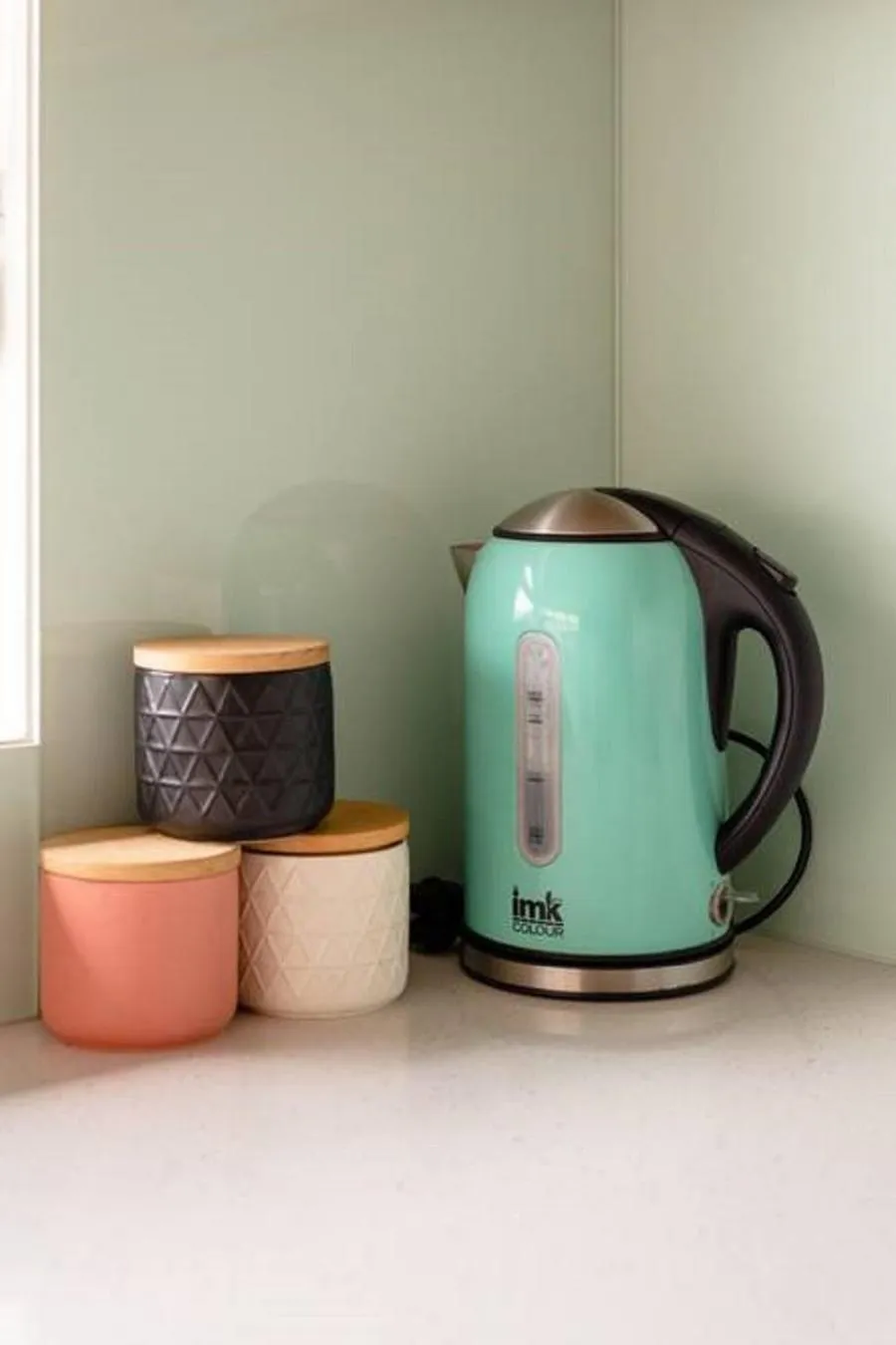 Coffee/tea facilities in Kangaroo Bay Apartments