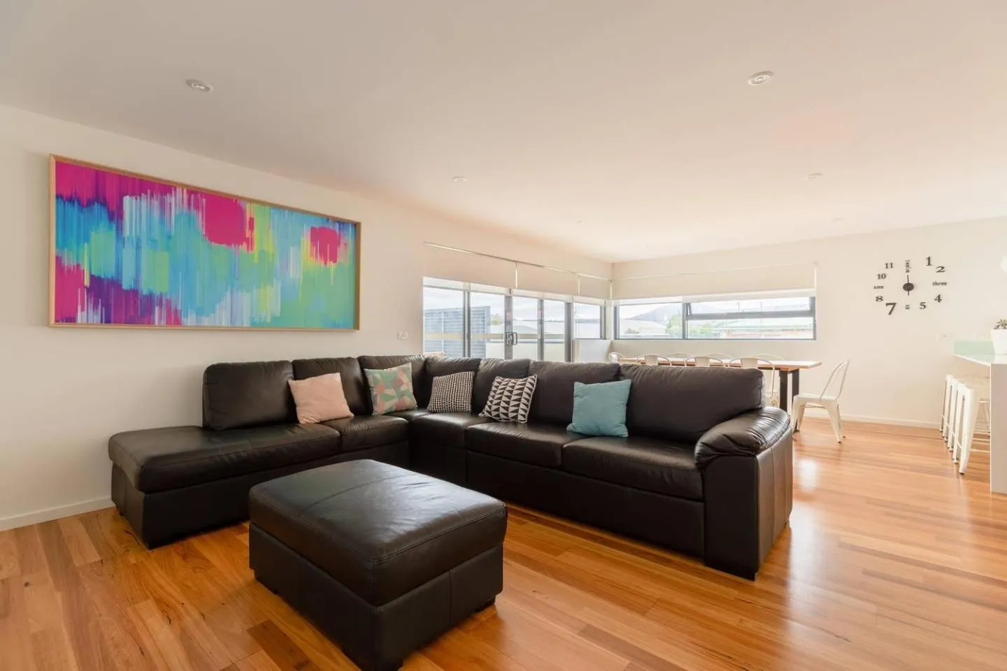 Living room in Kangaroo Bay Apartments