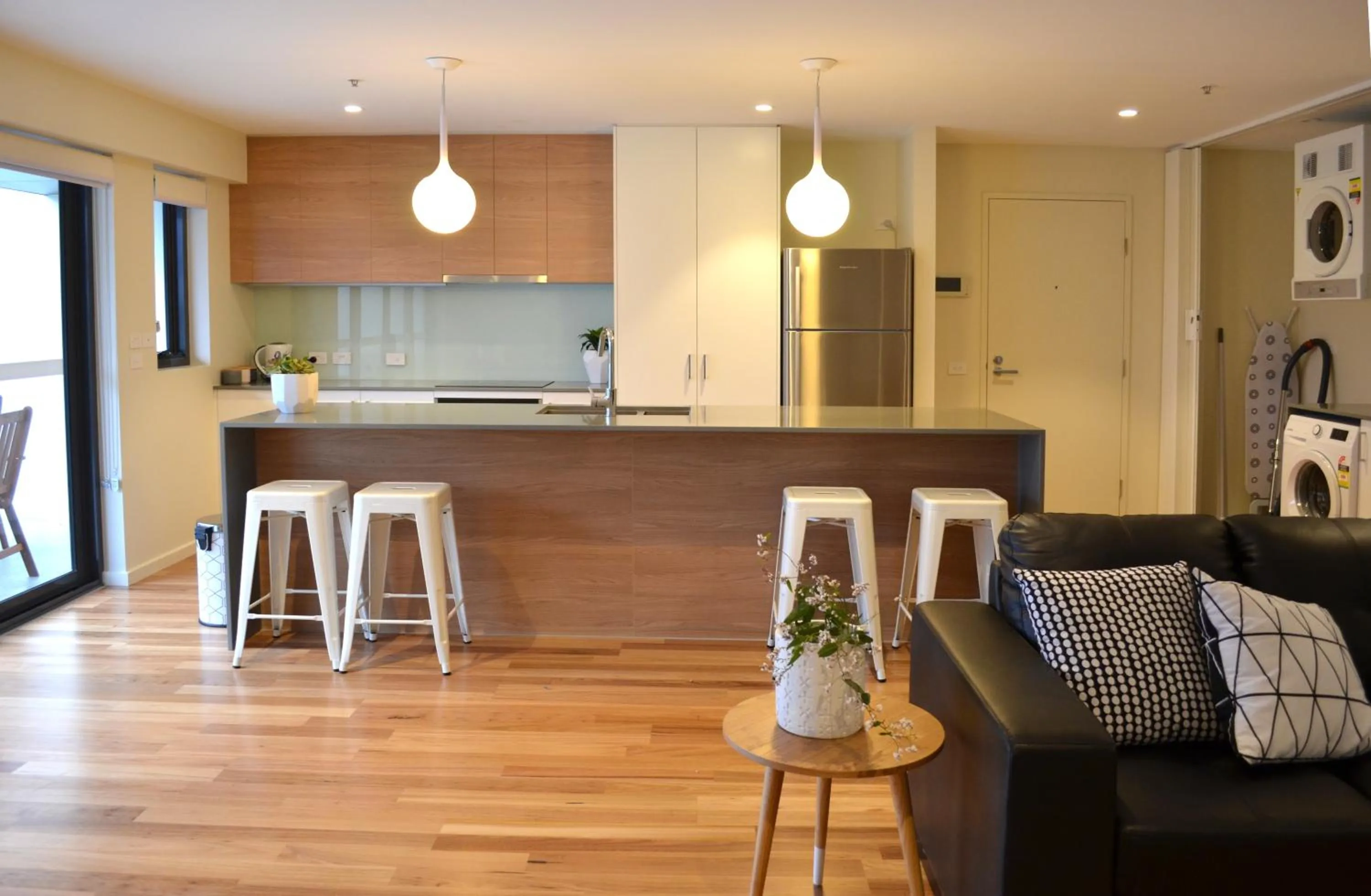 Living room in Kangaroo Bay Apartments