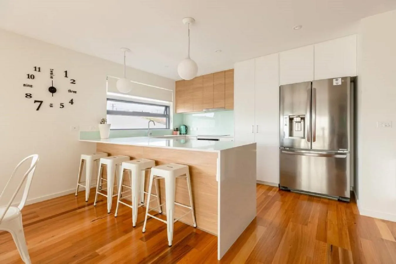 Kitchen or kitchenette in Kangaroo Bay Apartments