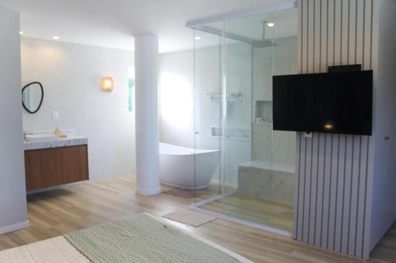 Farol de Itapuã Praia Hotel