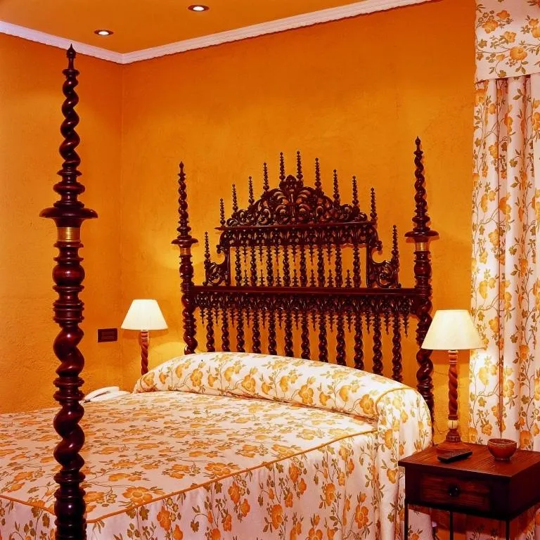 Bed in Hotel Palacio Guevara