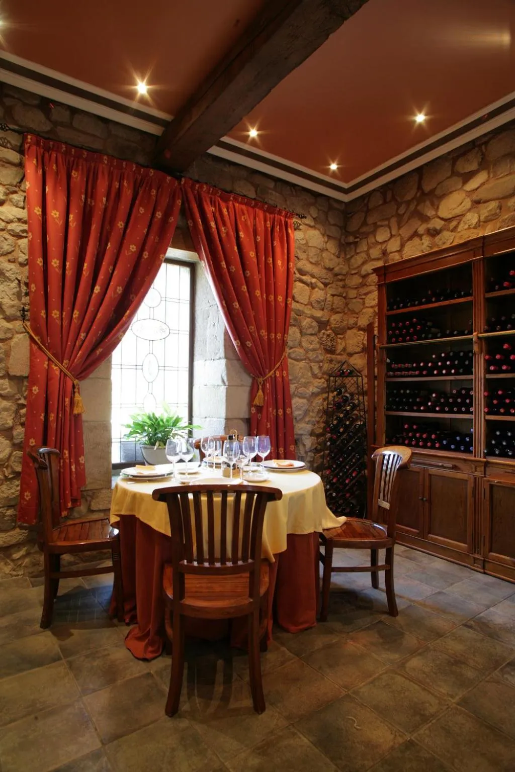 Restaurant/places to eat in Hotel Palacio Guevara