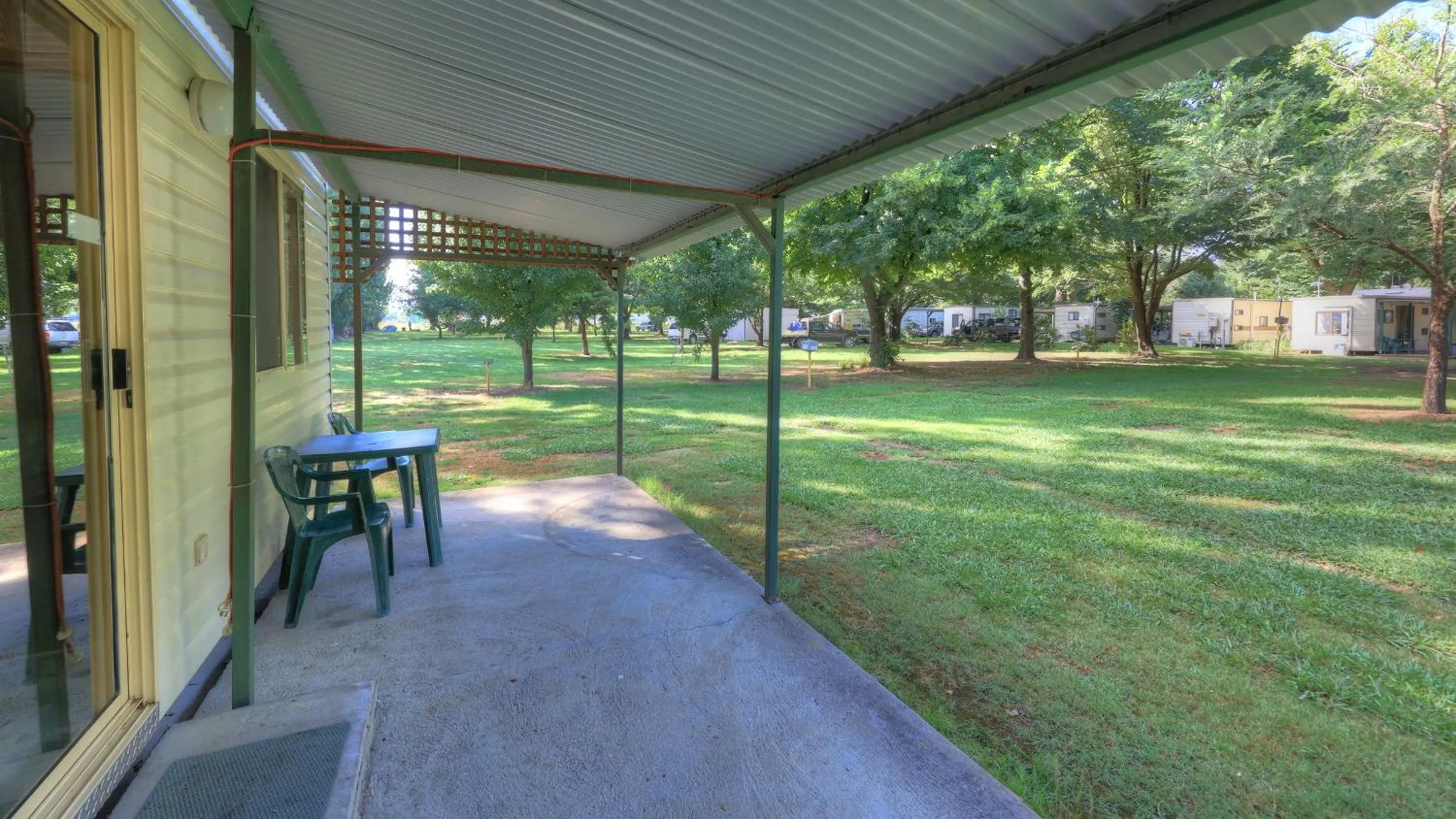 Garden view in Colac Colac Caravan Park