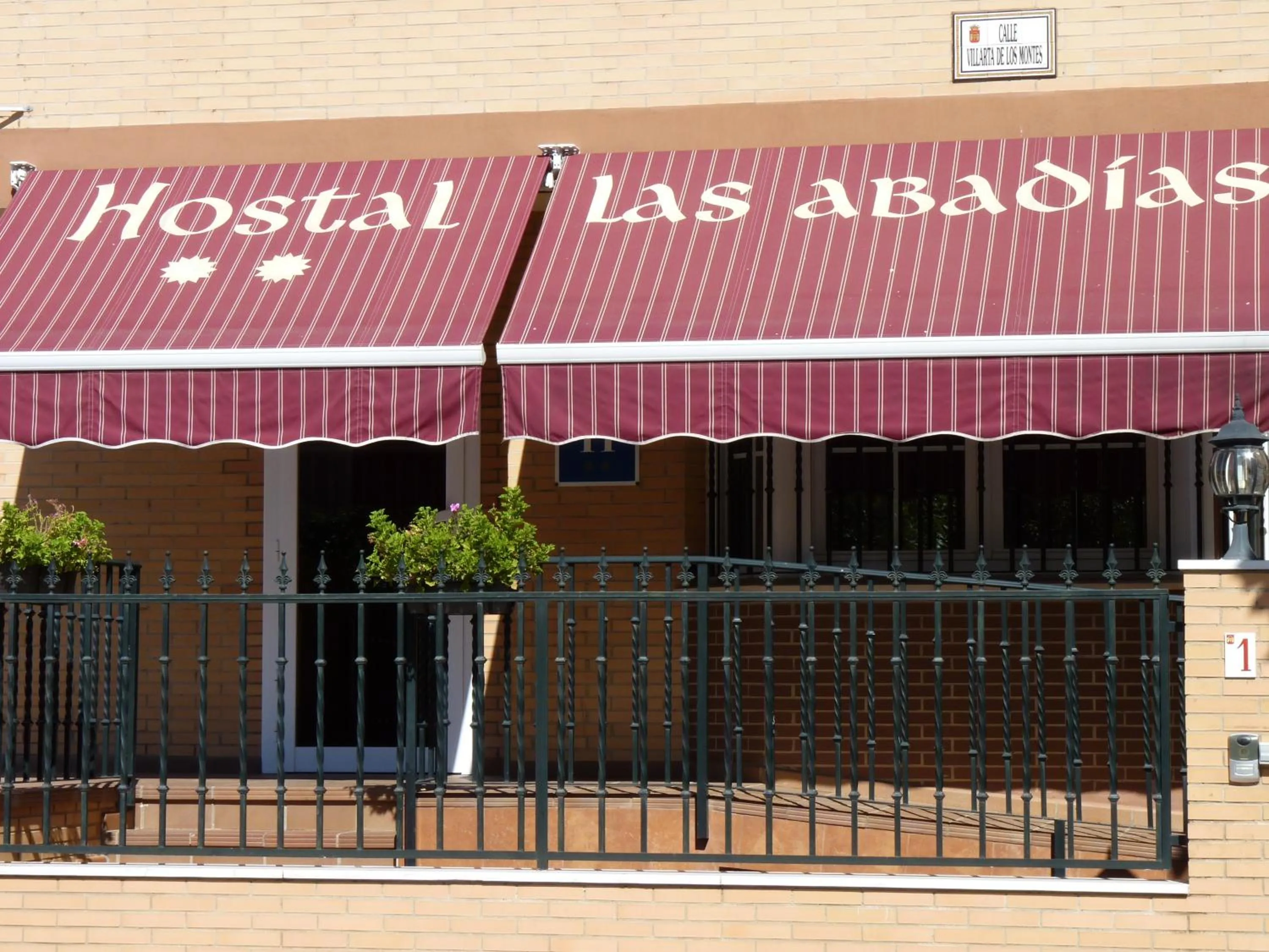 Facade/entrance in Las Abadías