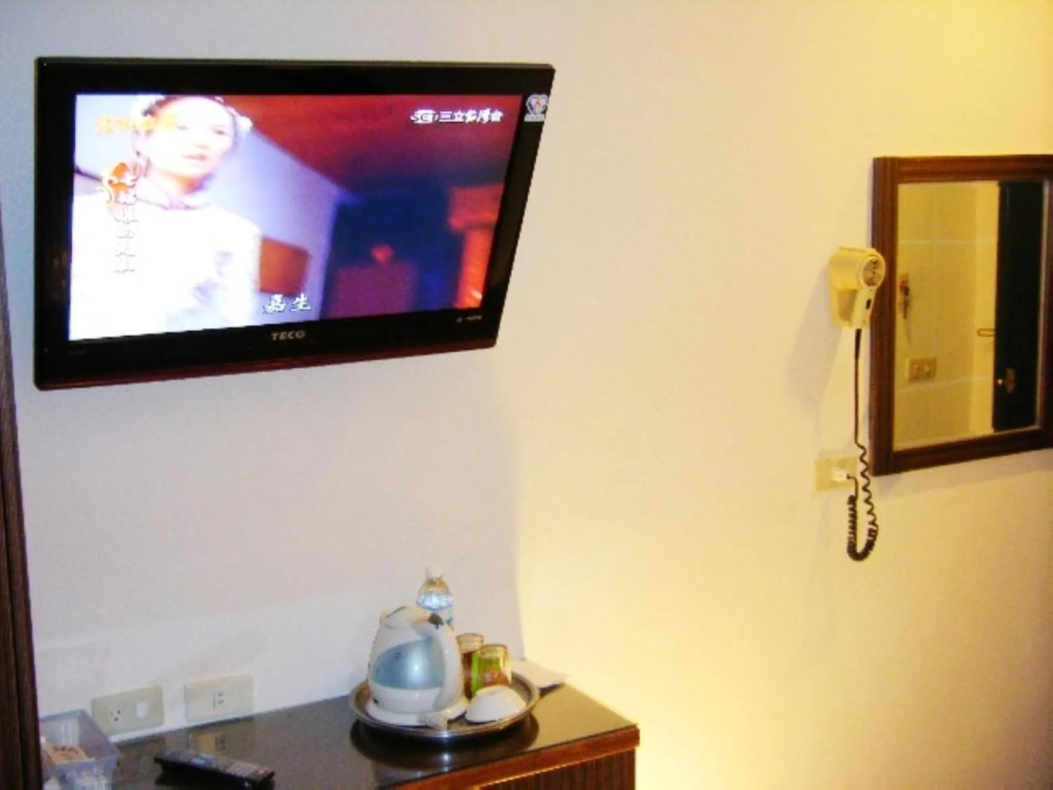 TV and multimedia in Baseball Hotel