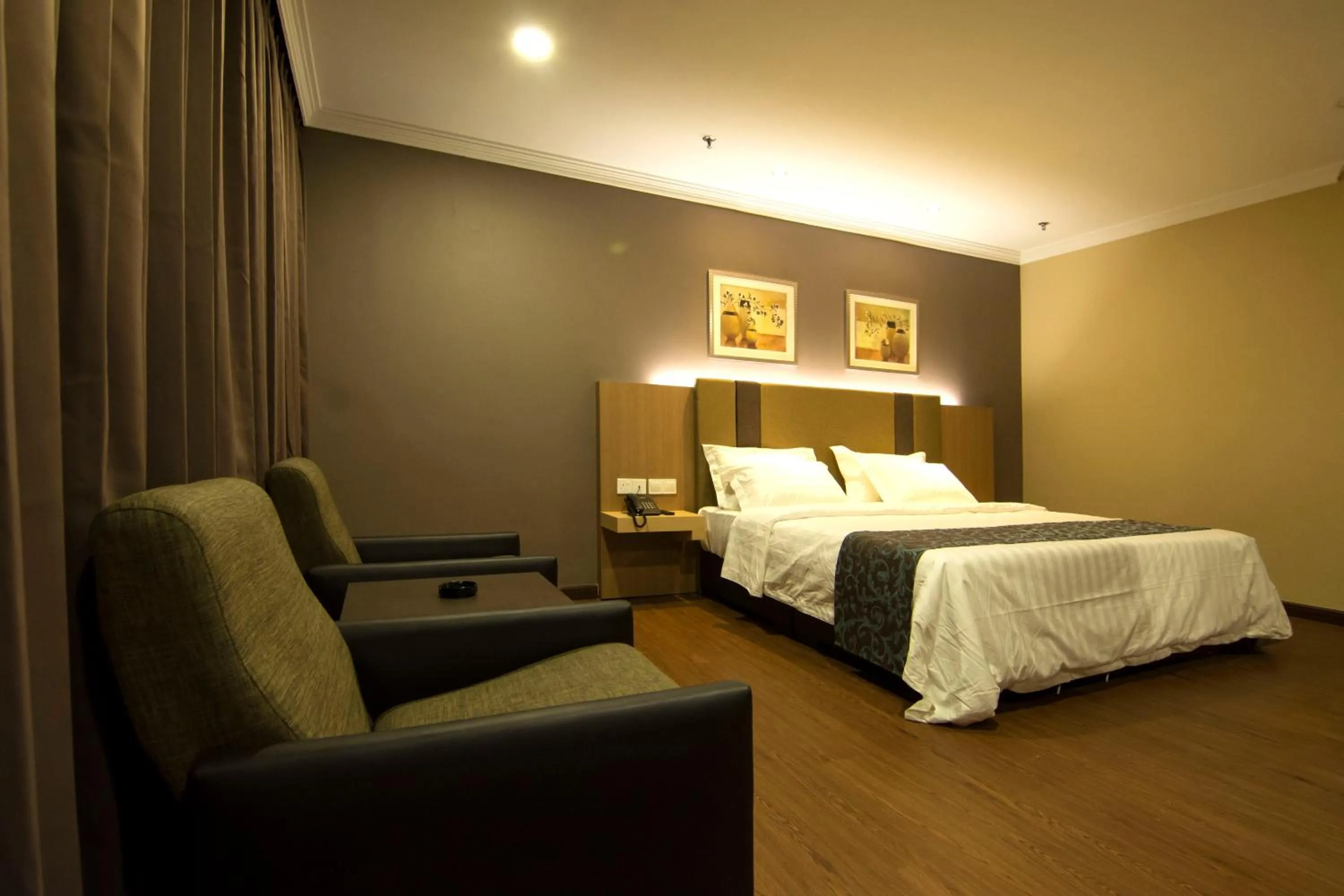 Photo of the whole room, Bed in Hotel Anika Kluang