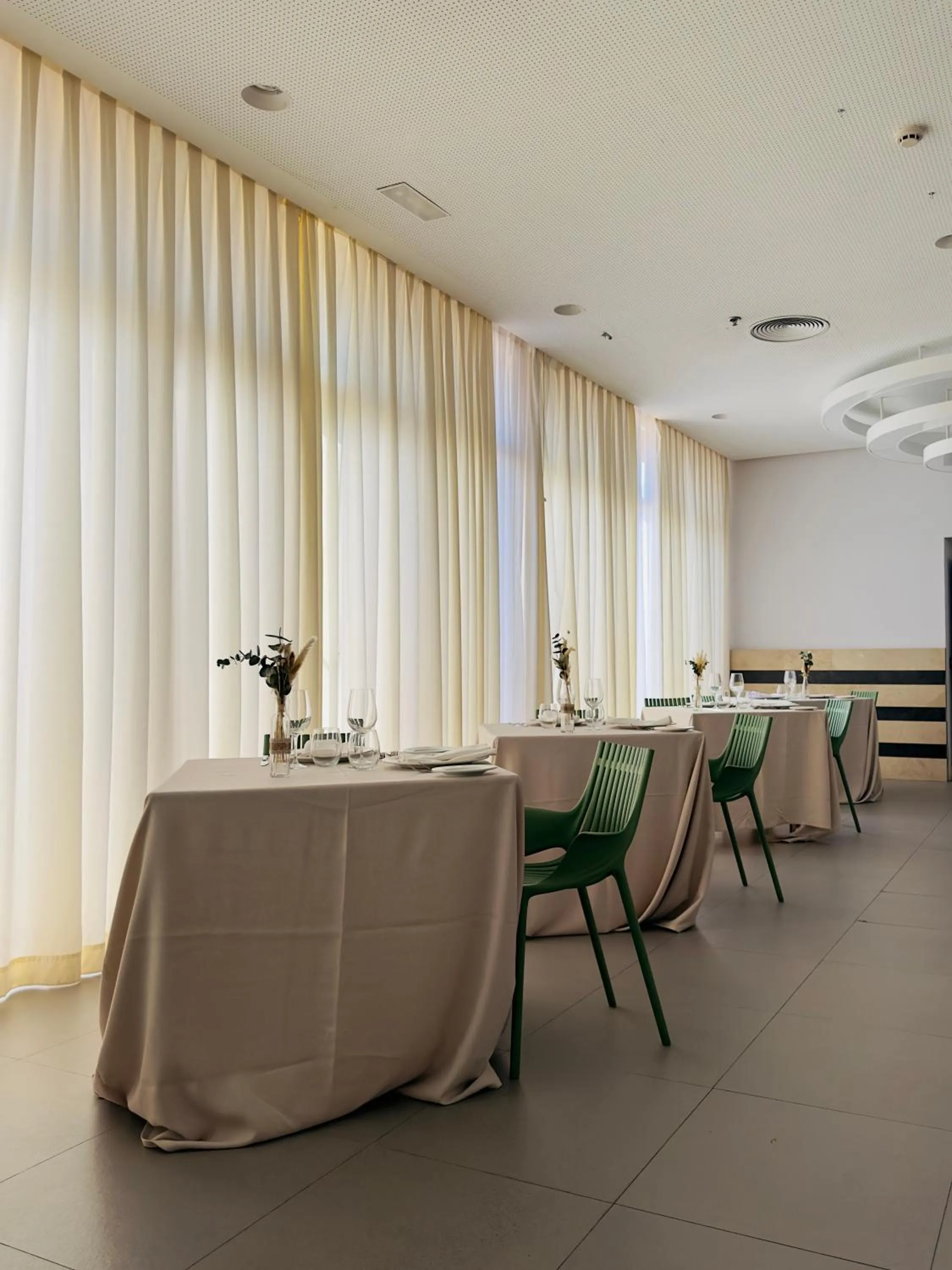 Restaurant/places to eat in Hotel Palacio Albacete & SPA