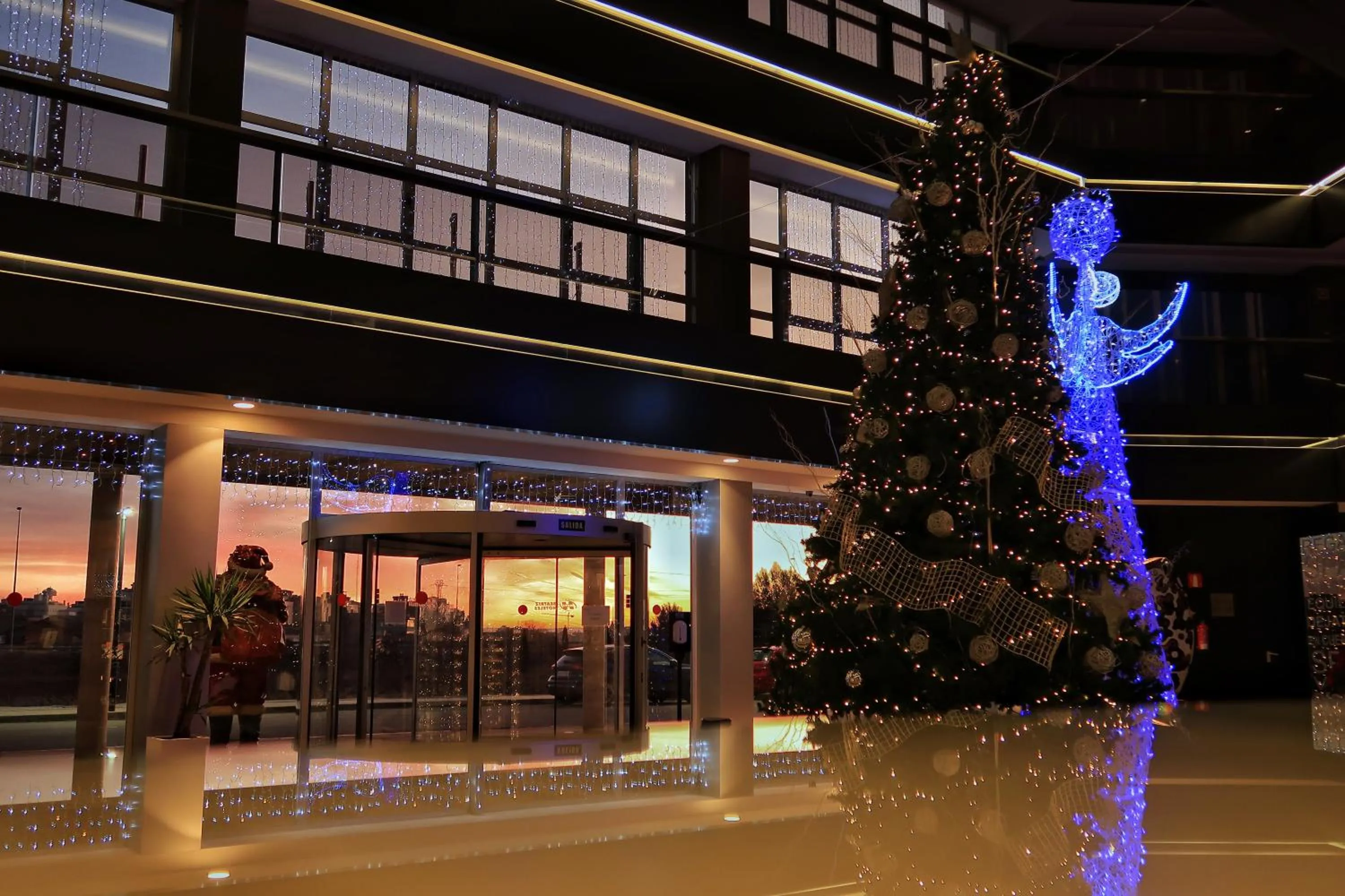 Property building in Hotel Beatriz Albacete & SPA