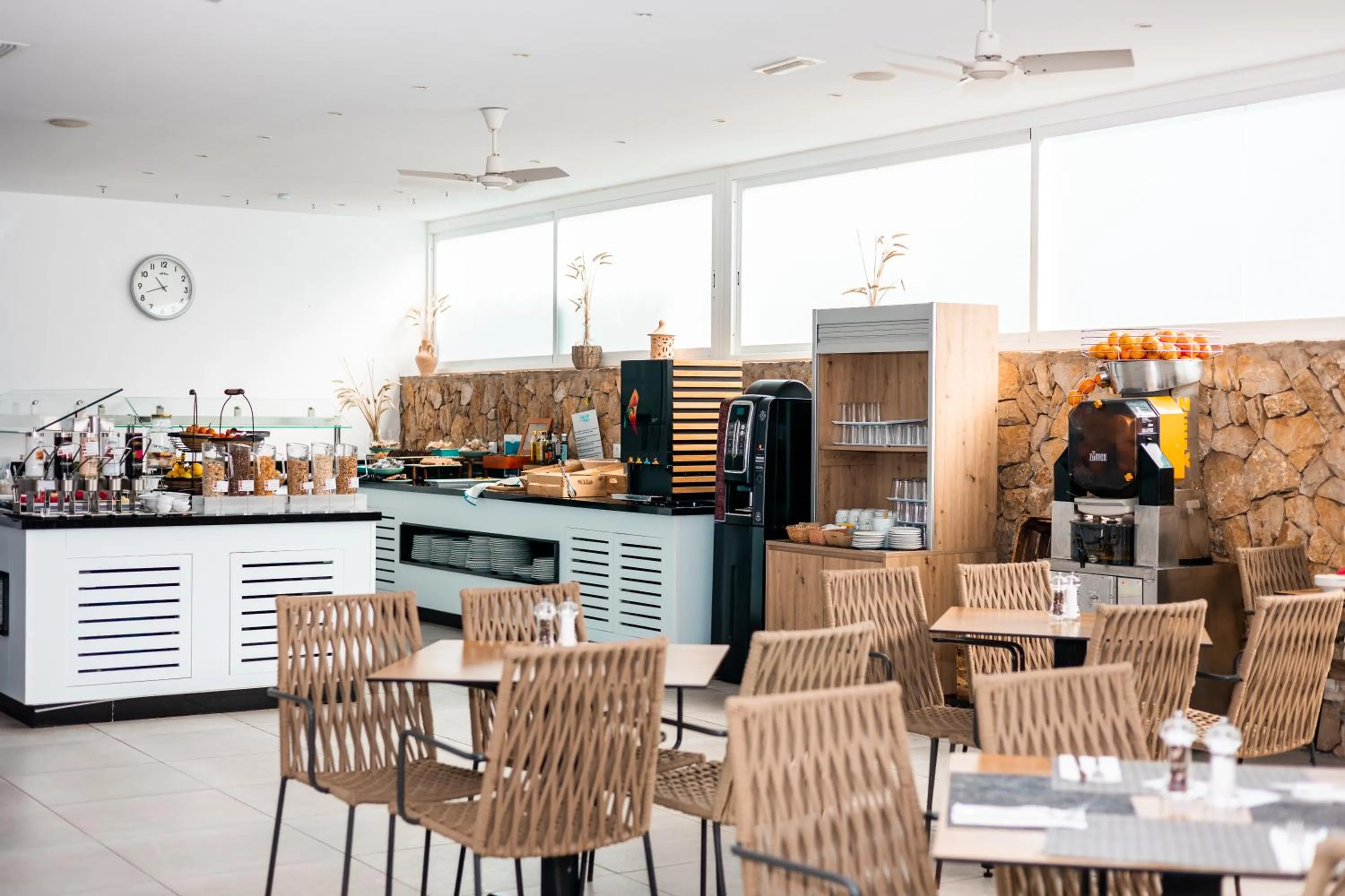 Restaurant/places to eat in Hotel Cala d'Or Playa