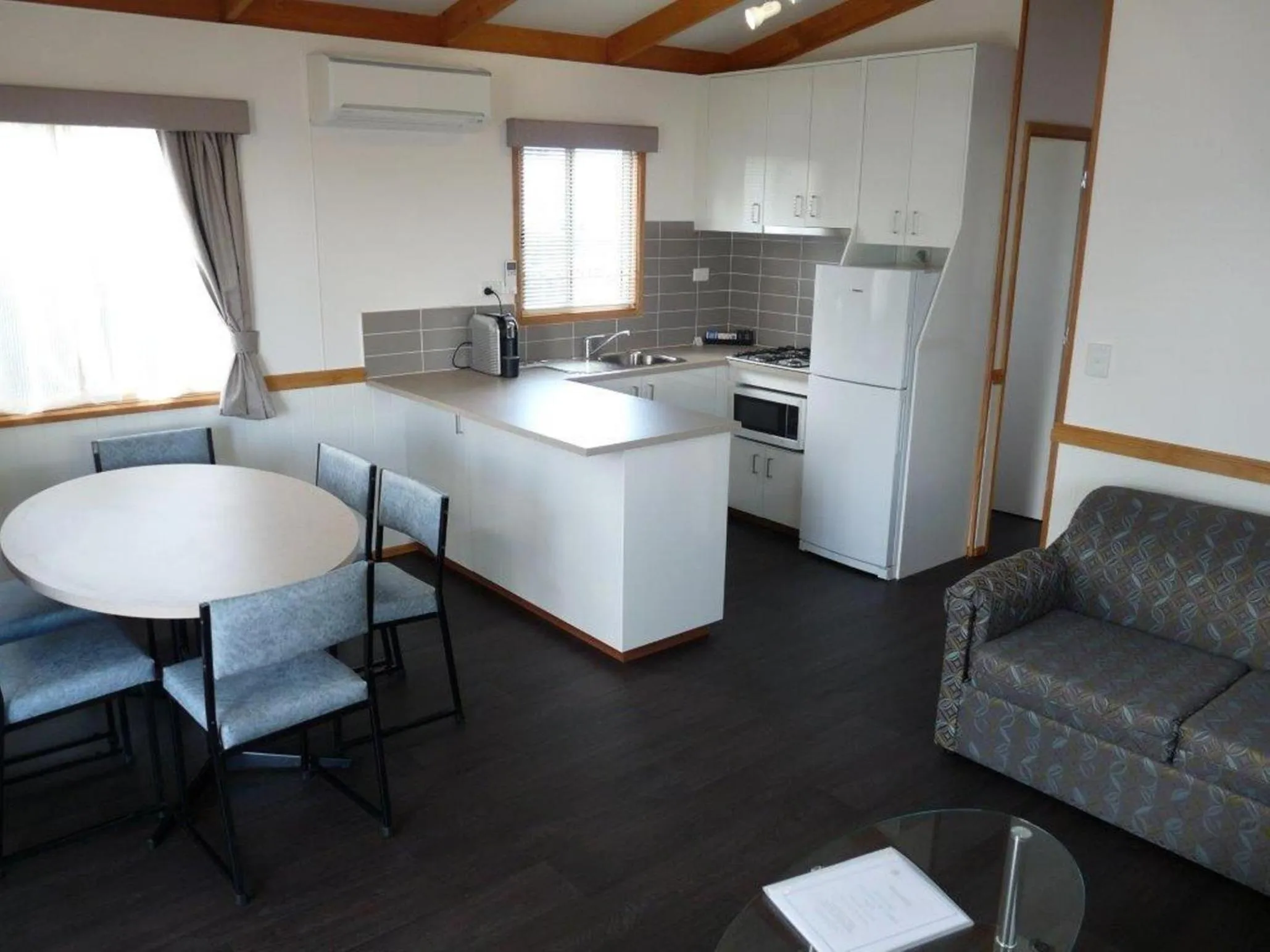 Coffee/tea facilities in Wodonga Caravan & Cabin Park