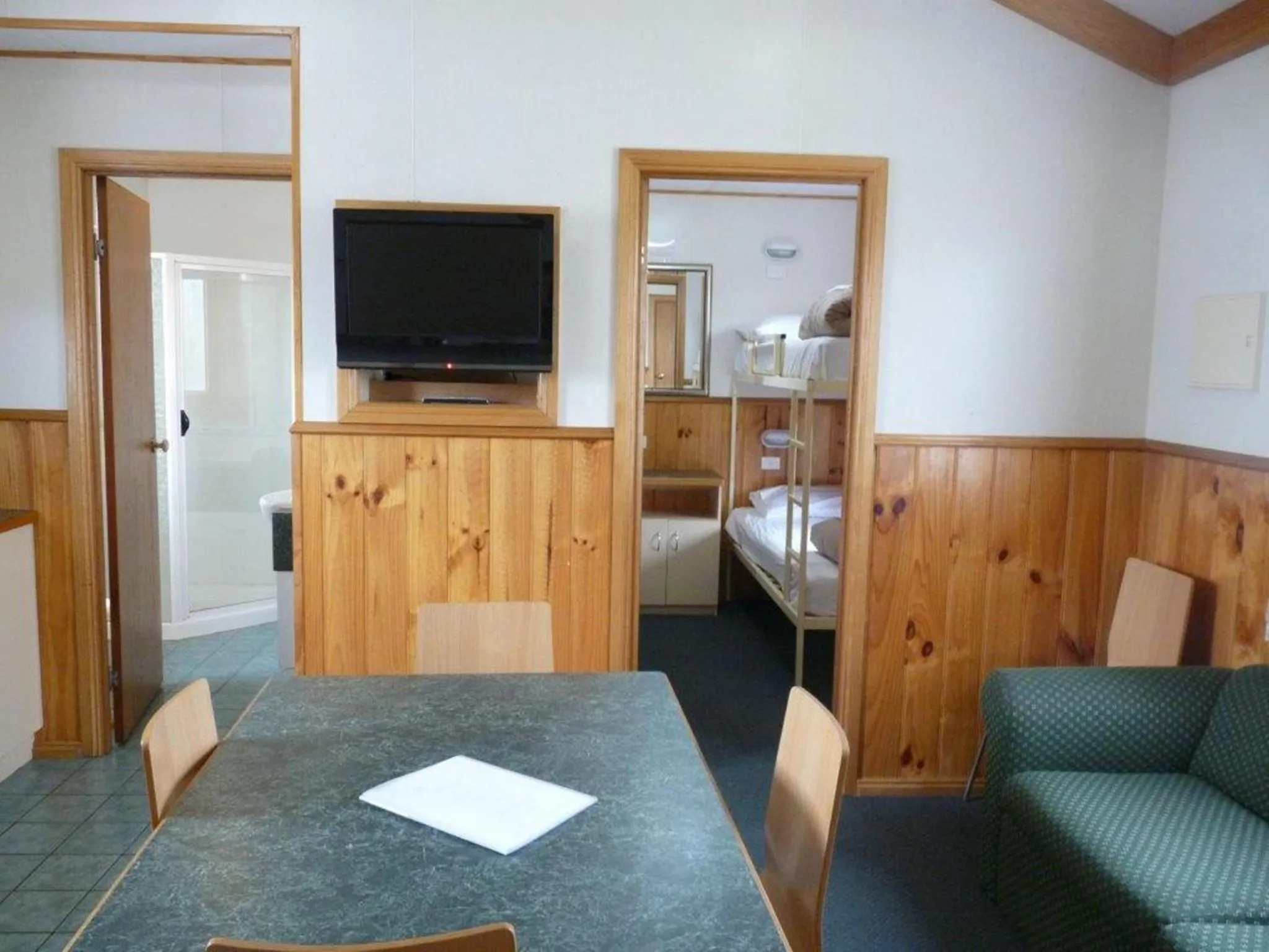 bunk bed in Wodonga Caravan & Cabin Park