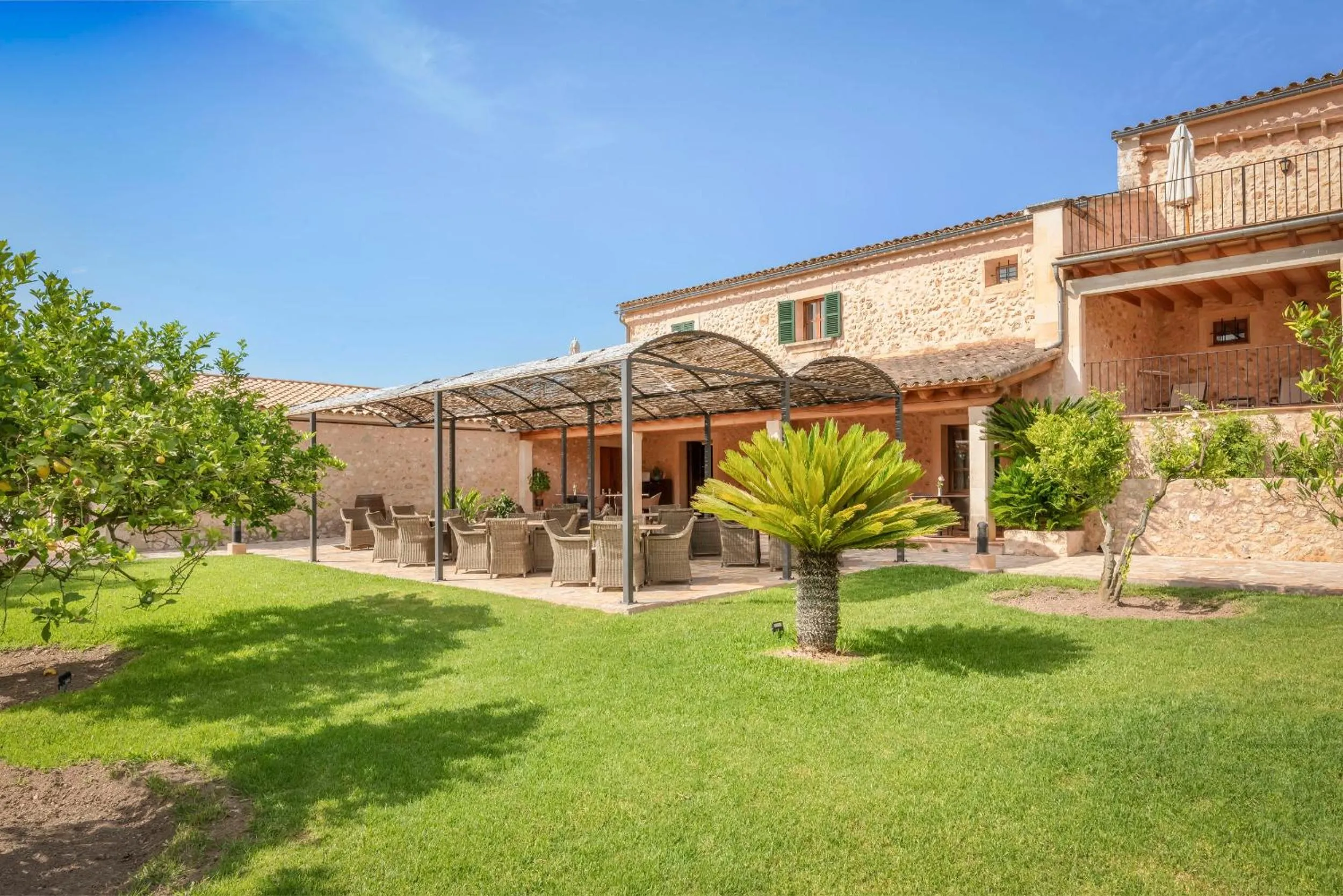 Balcony/Terrace in Finca Son Roig by Valentin