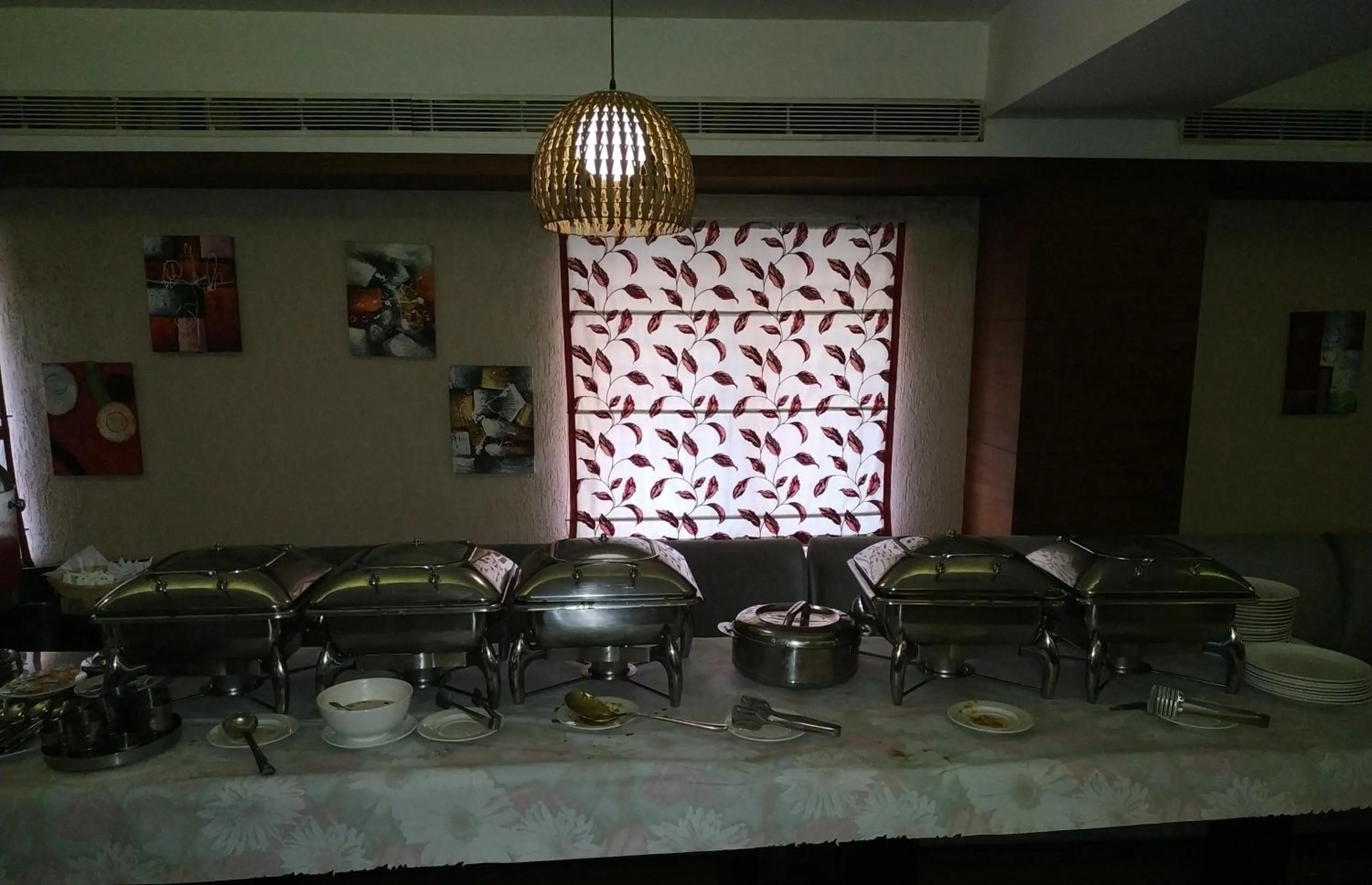 Restaurant/places to eat in KGA Elite Continental Hotel