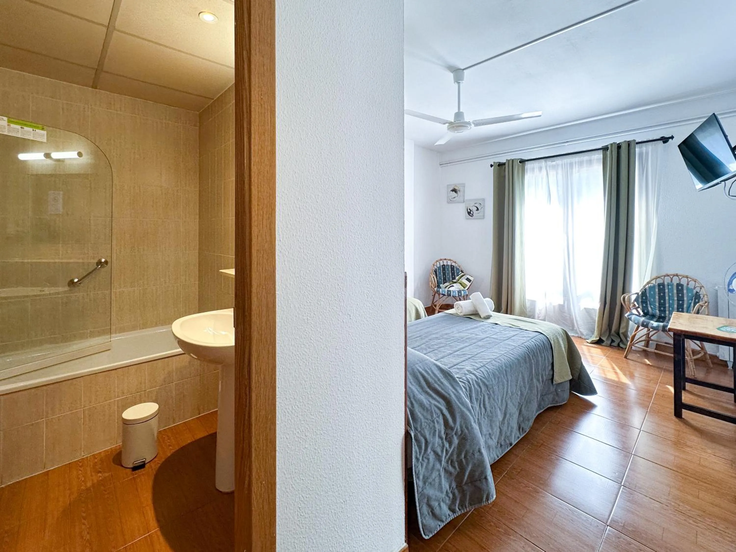 Toilet, Bed in Pey Resort