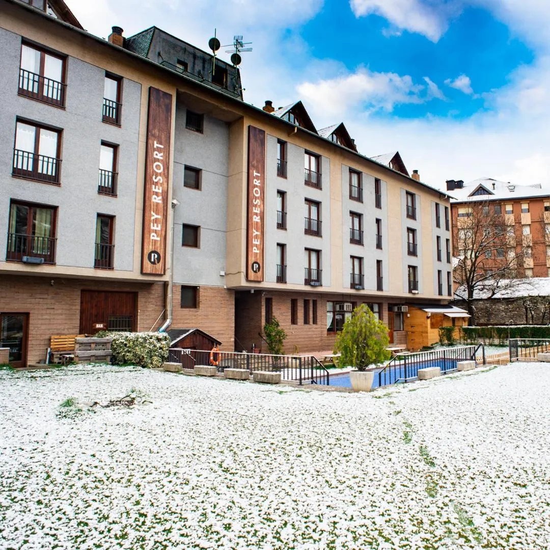 Garden in Pey Resort